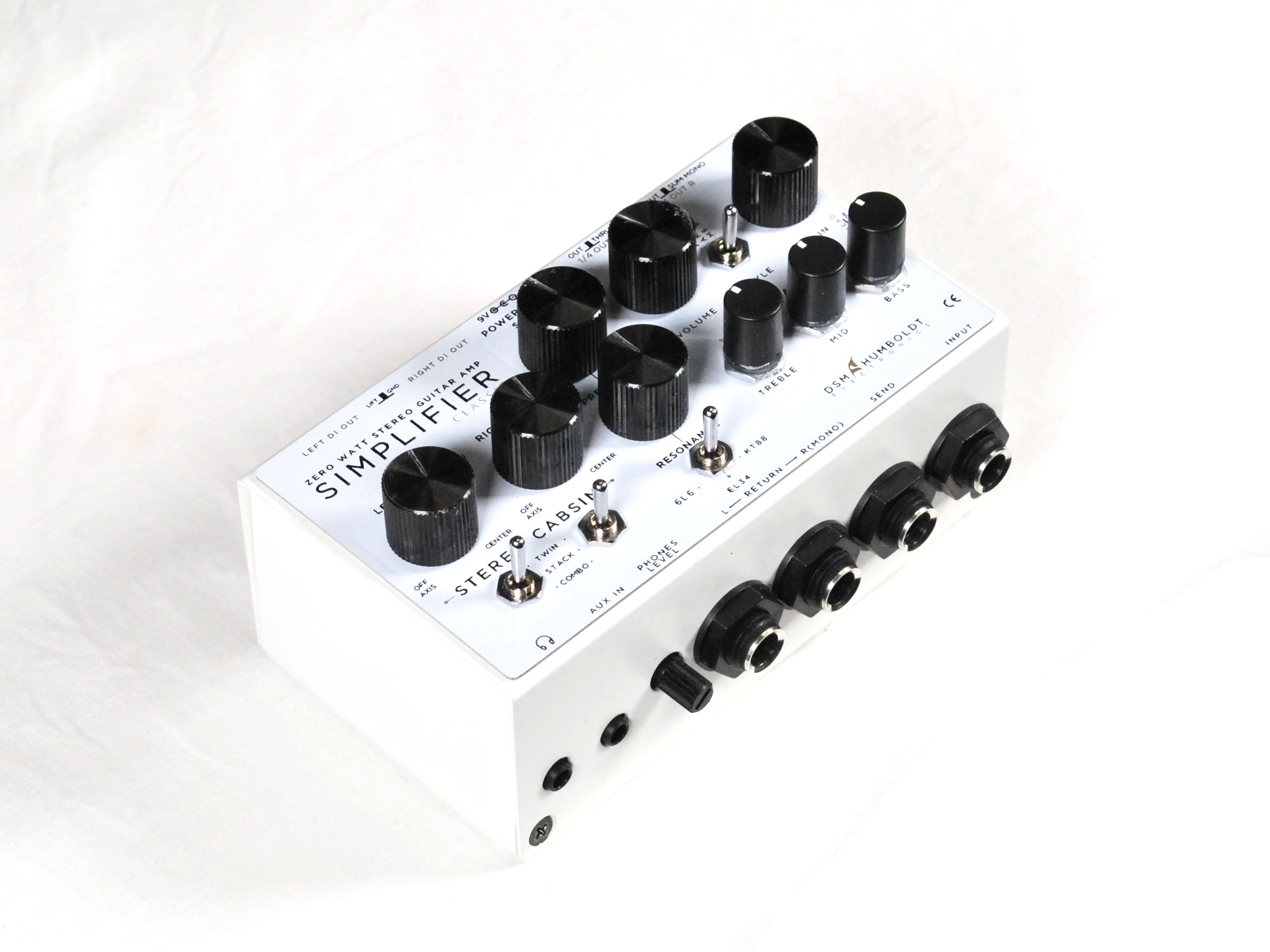 DSM & Humboldt Simplifier Classic amp cab simulator — angled view