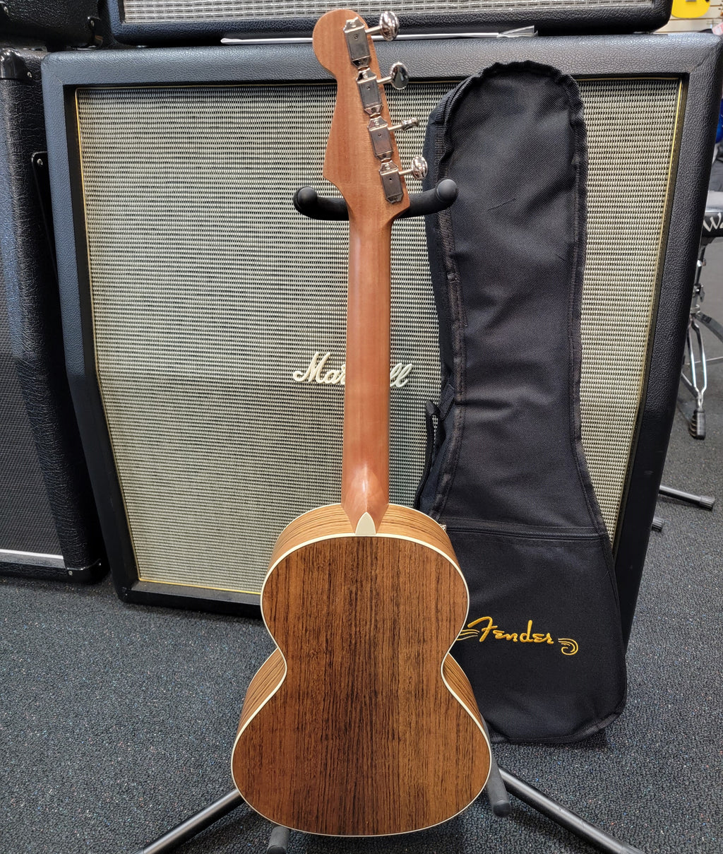 Fender Rincon Tenor Ukulele — Aged Cognac Burst body detail