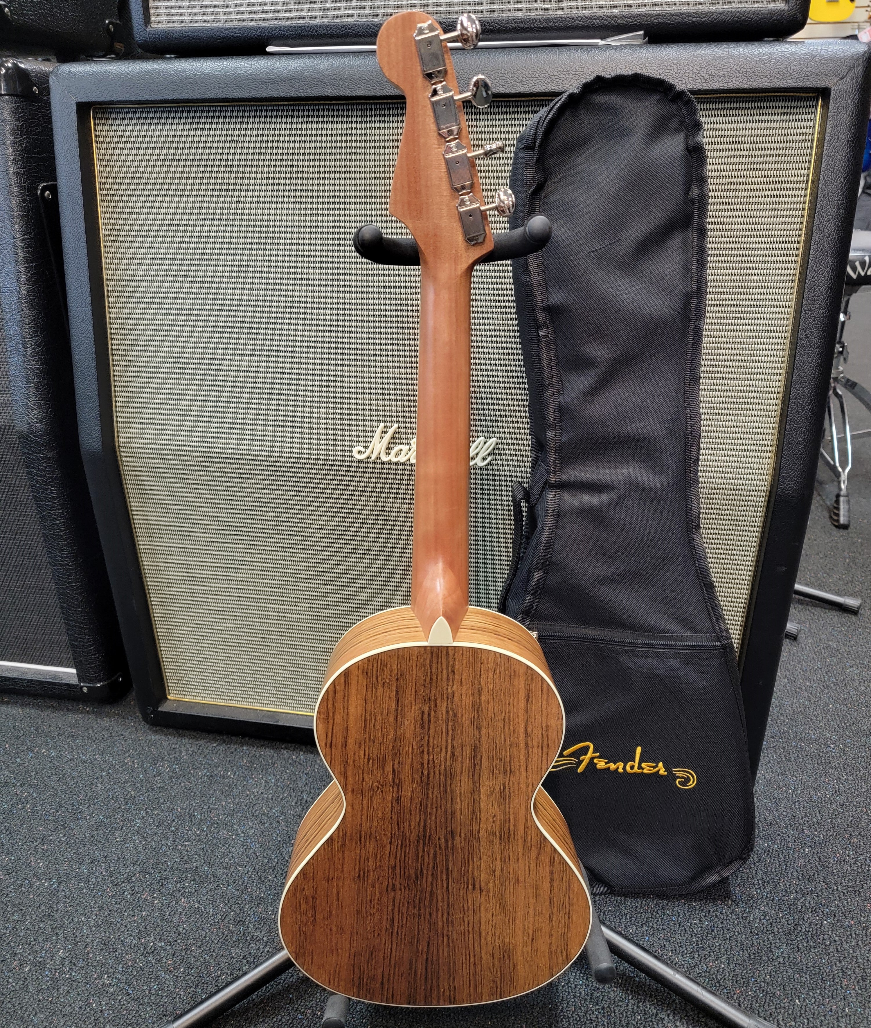 Fender Rincon Tenor Ukulele — Aged Cognac Burst body detail