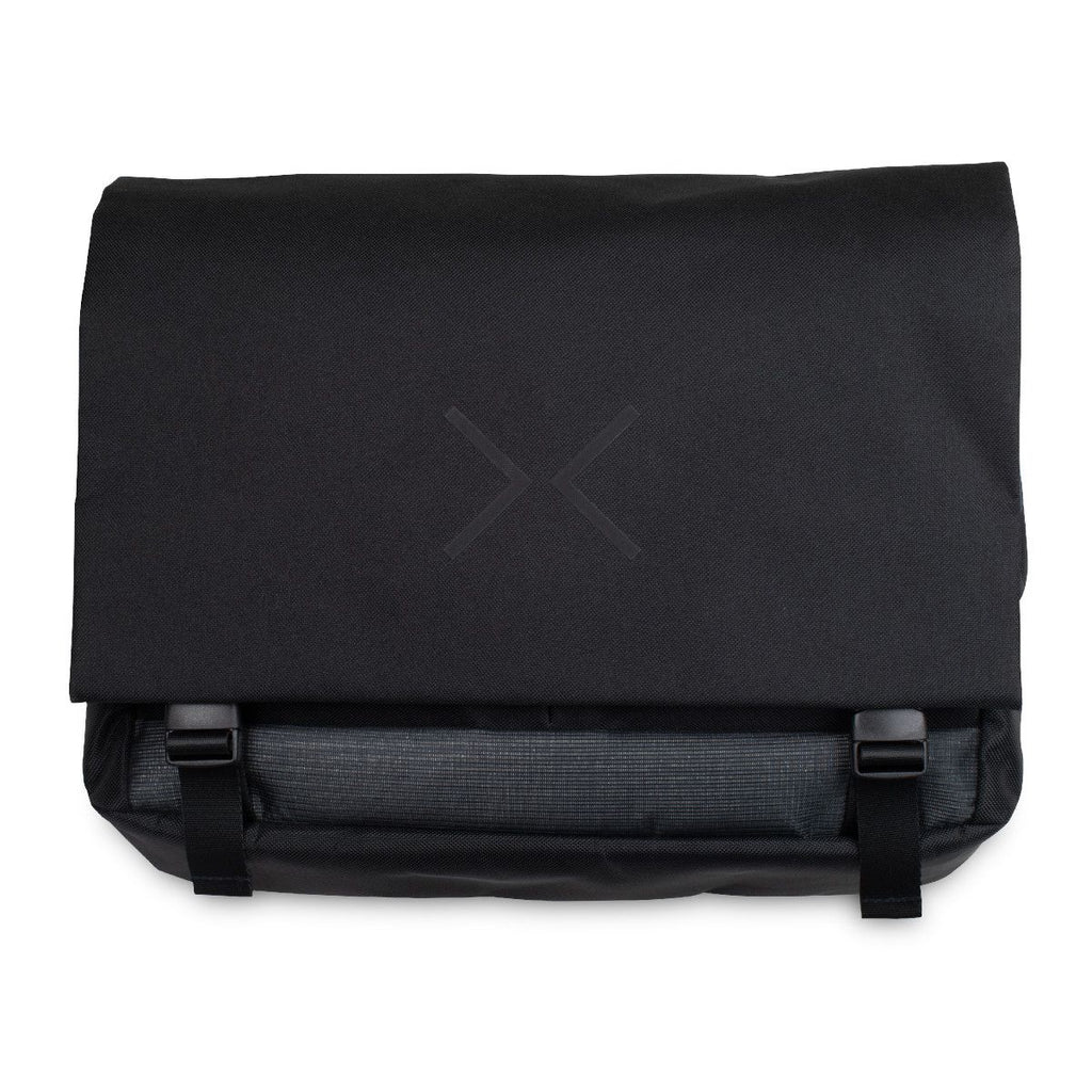 Line 6 HX Messenger bag — interior padded compartment