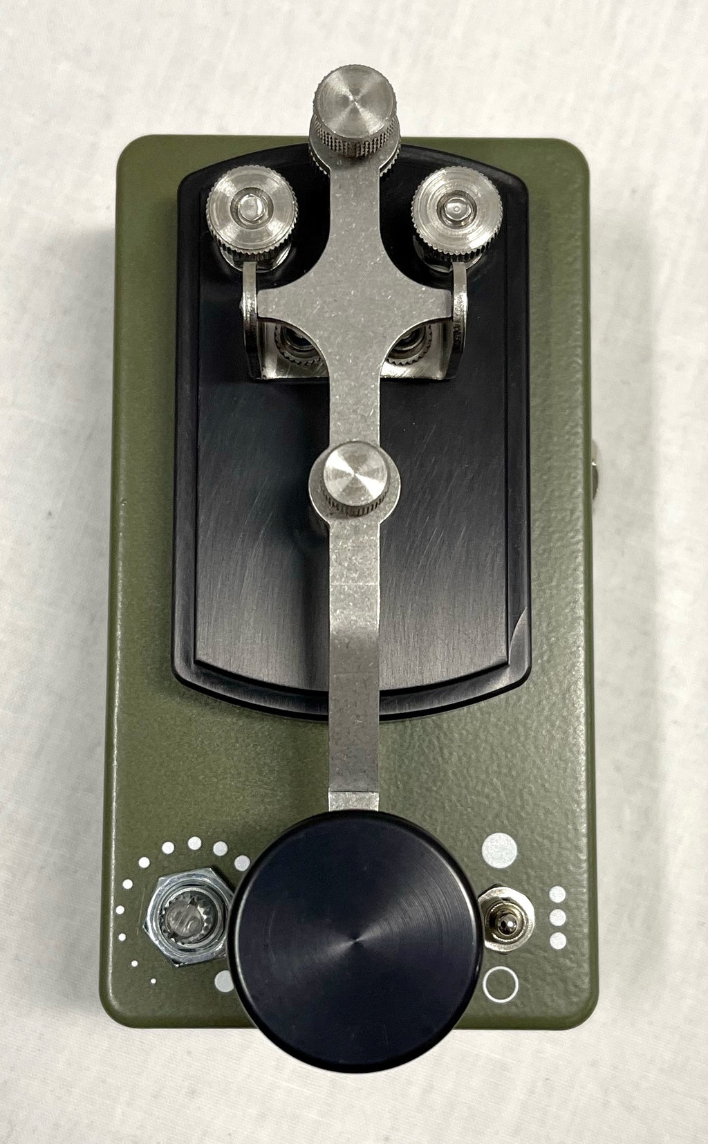 Coppersound Telegraph V2 killswitch pedal — detail of all-metal hardware