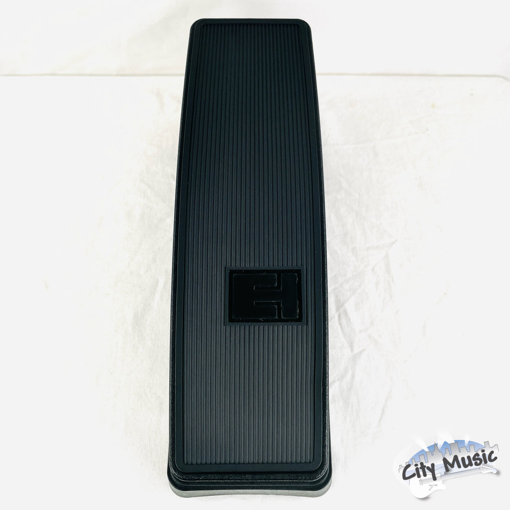 Electro-Harmonix Dual Expression Pedal — black treadle top view