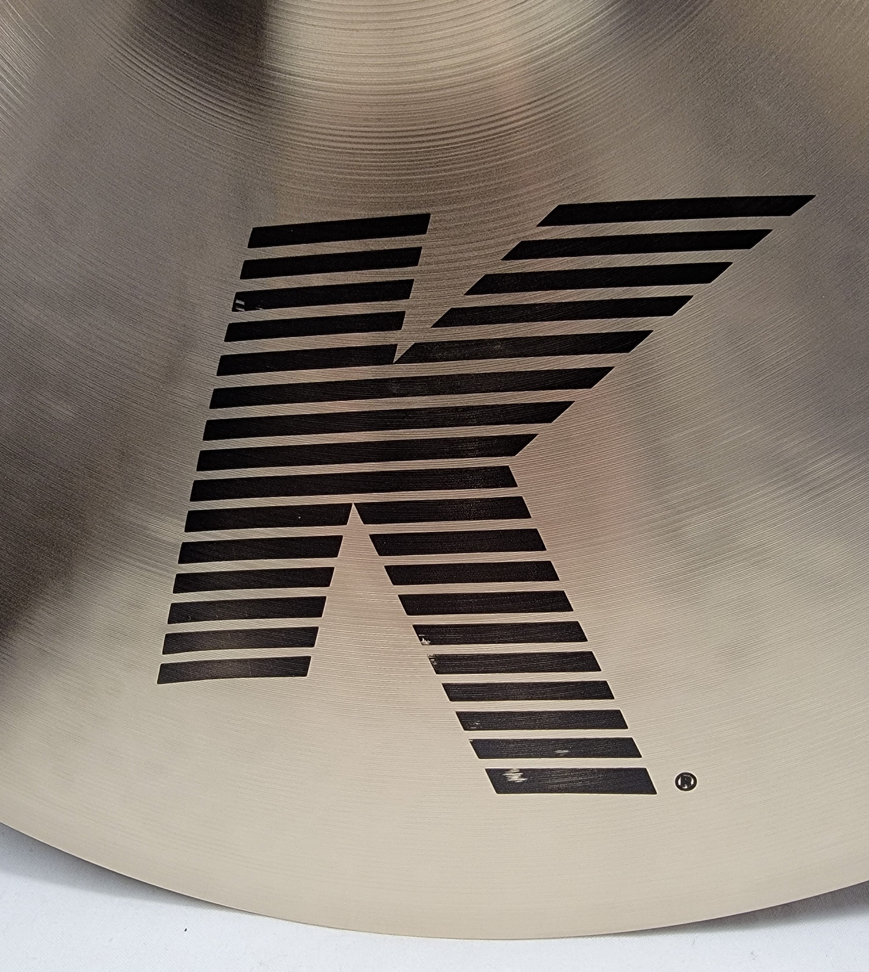Zildjian K Crash Ride K0808 - side profile showing medium weight