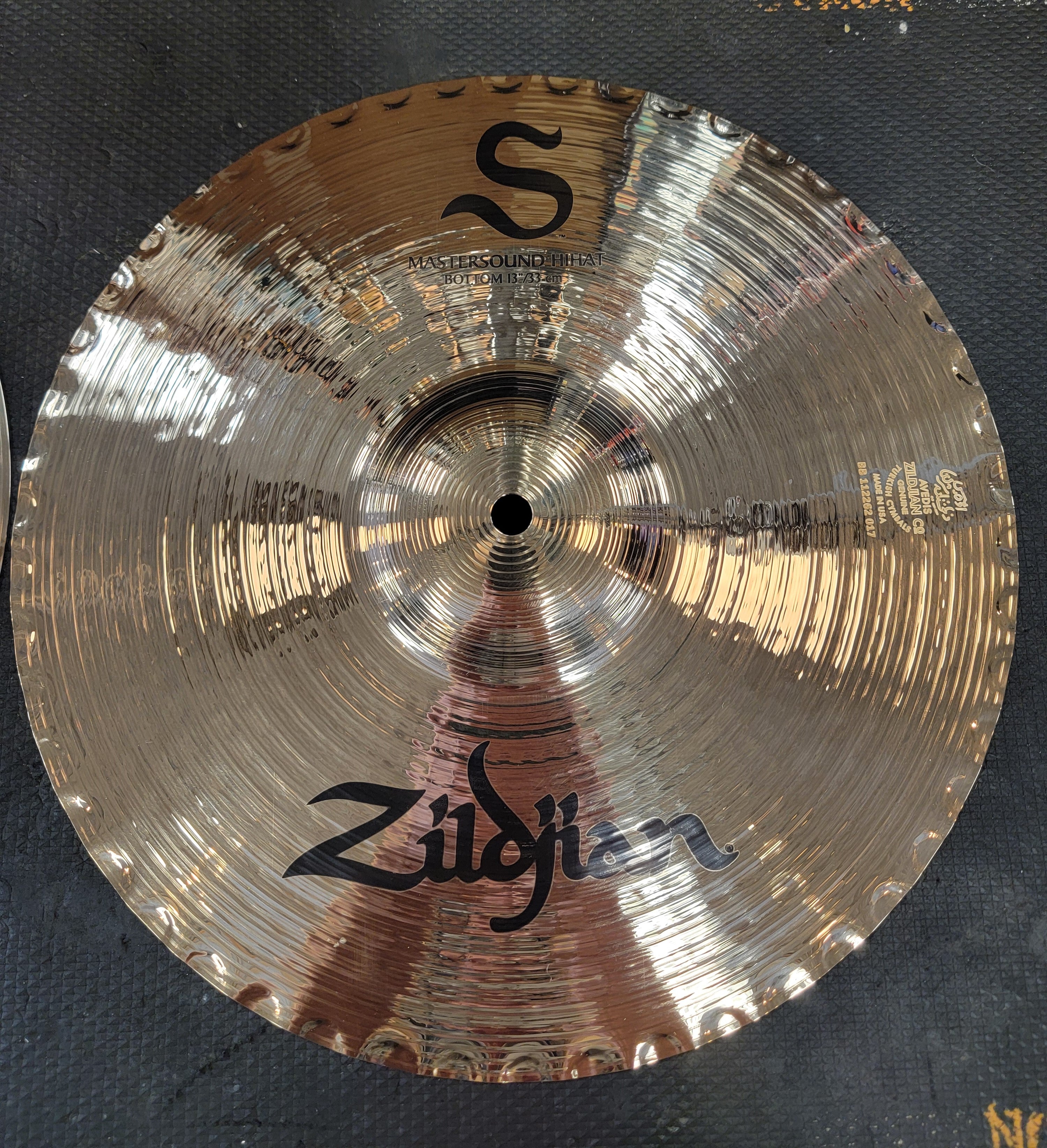 Zildjian S Series 13in Mastersound Hi-Hat S13MPR - underside bell view