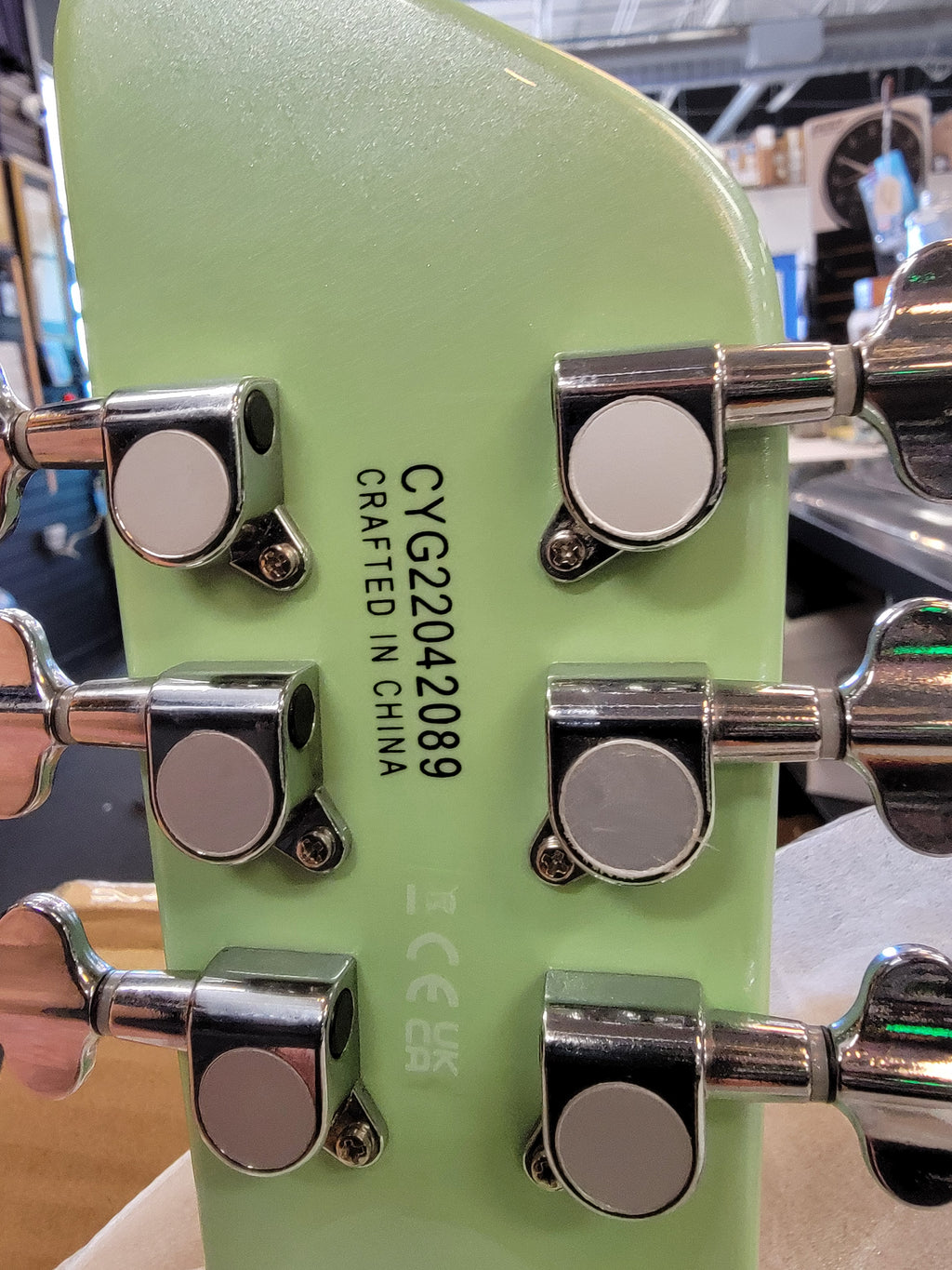 Gretsch G5700 Electromatic Lap Steel Broadway Jade — bridge and bar detail