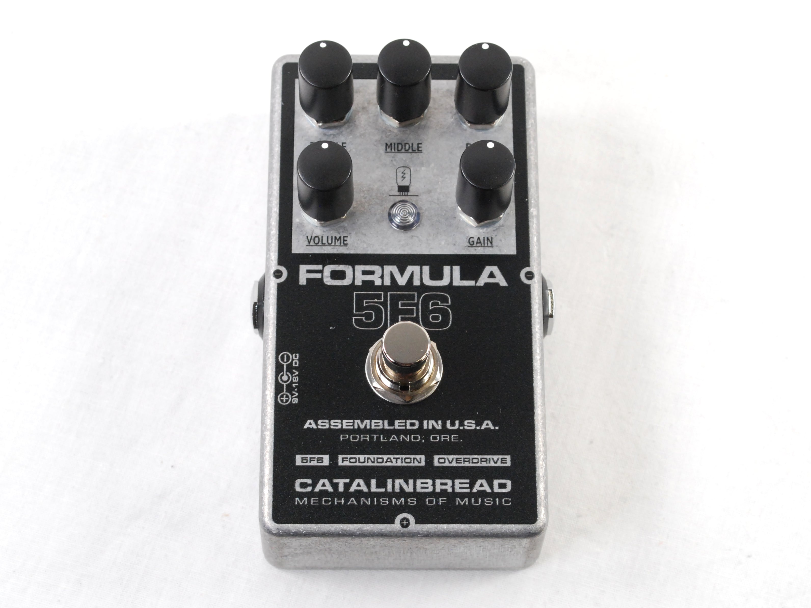 Catalinbread Formula 5F6 overdrive pedal - control knobs detail