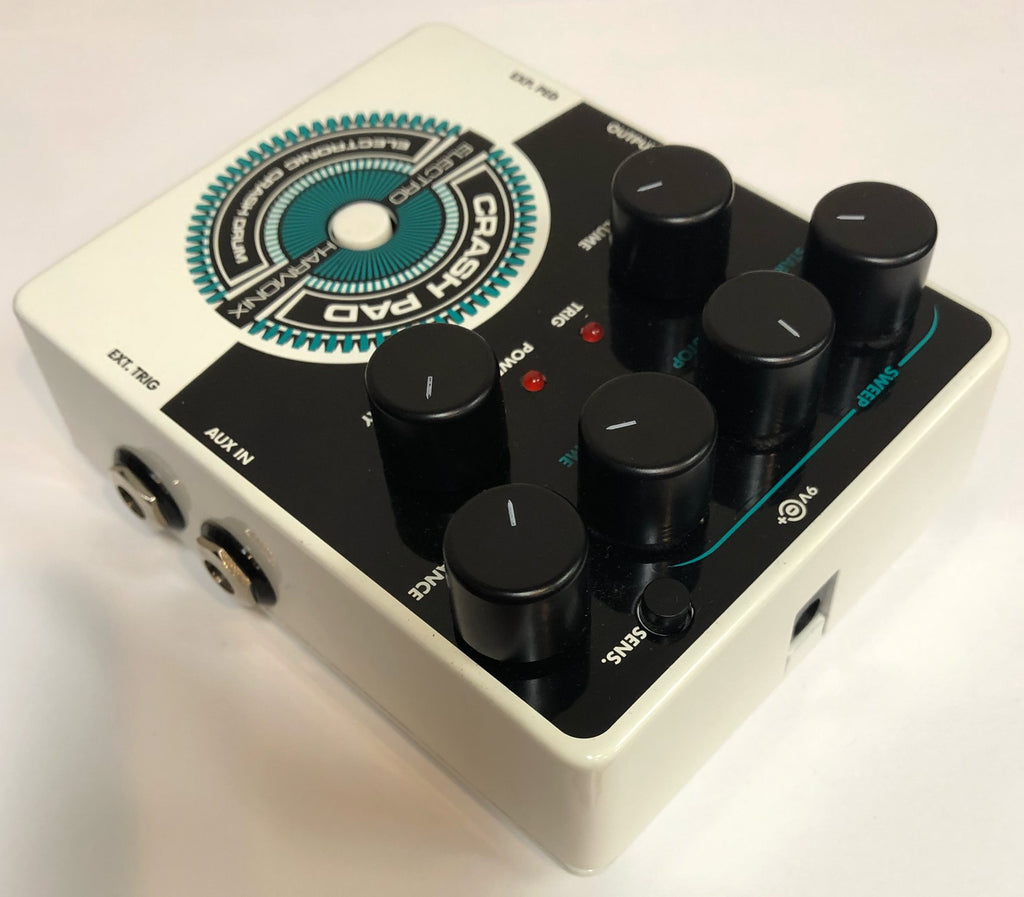 Electro-Harmonix Crash Pad drum synth pedal — rear connections