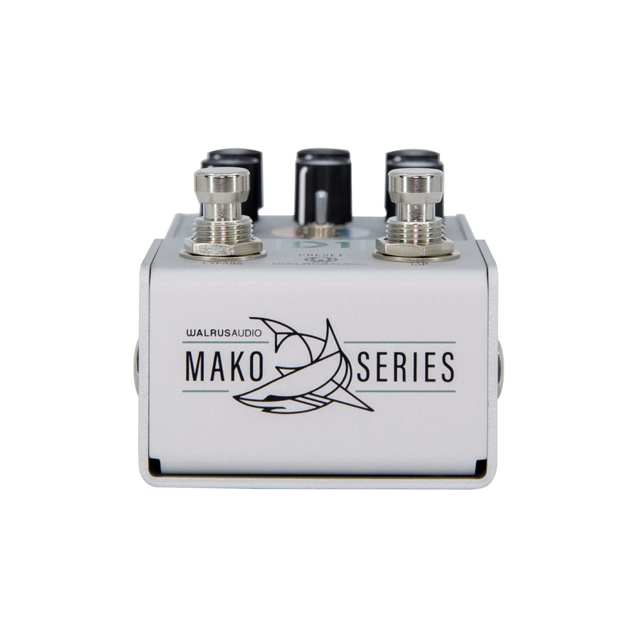 Walrus Audio MAKO D1 V2 delay pedal — toggle switches detail