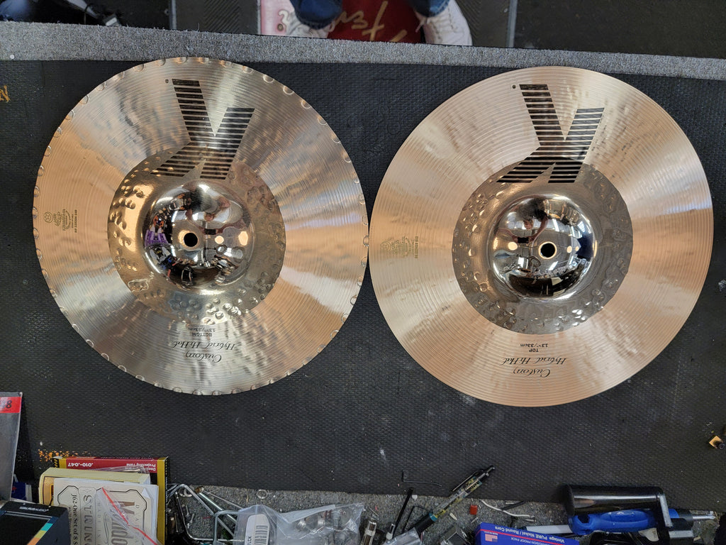 Zildjian K1213 13.25in K Custom Hybrid Hi-Hat Pair - brilliant/traditional finish, K logo