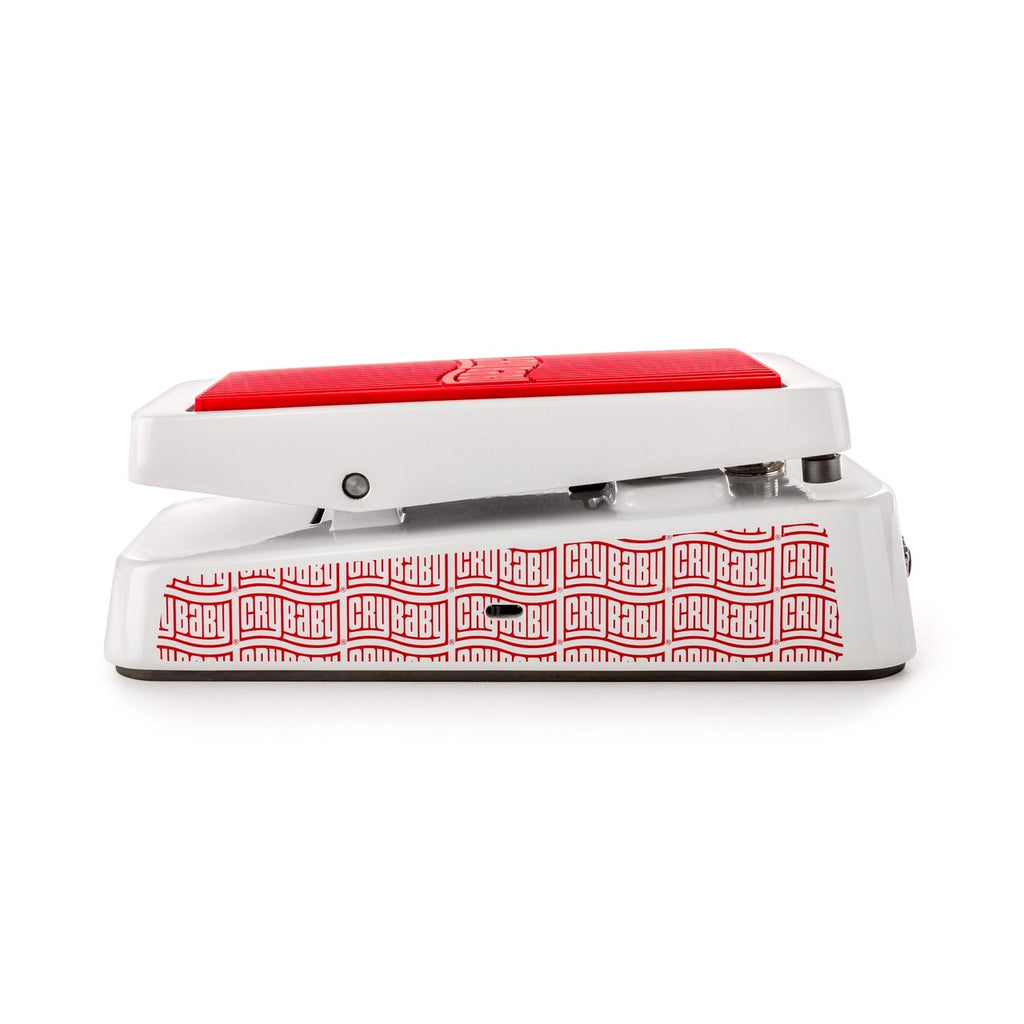 Dunlop CBJ95 Cry Baby Junior wah pedal — top tread detail