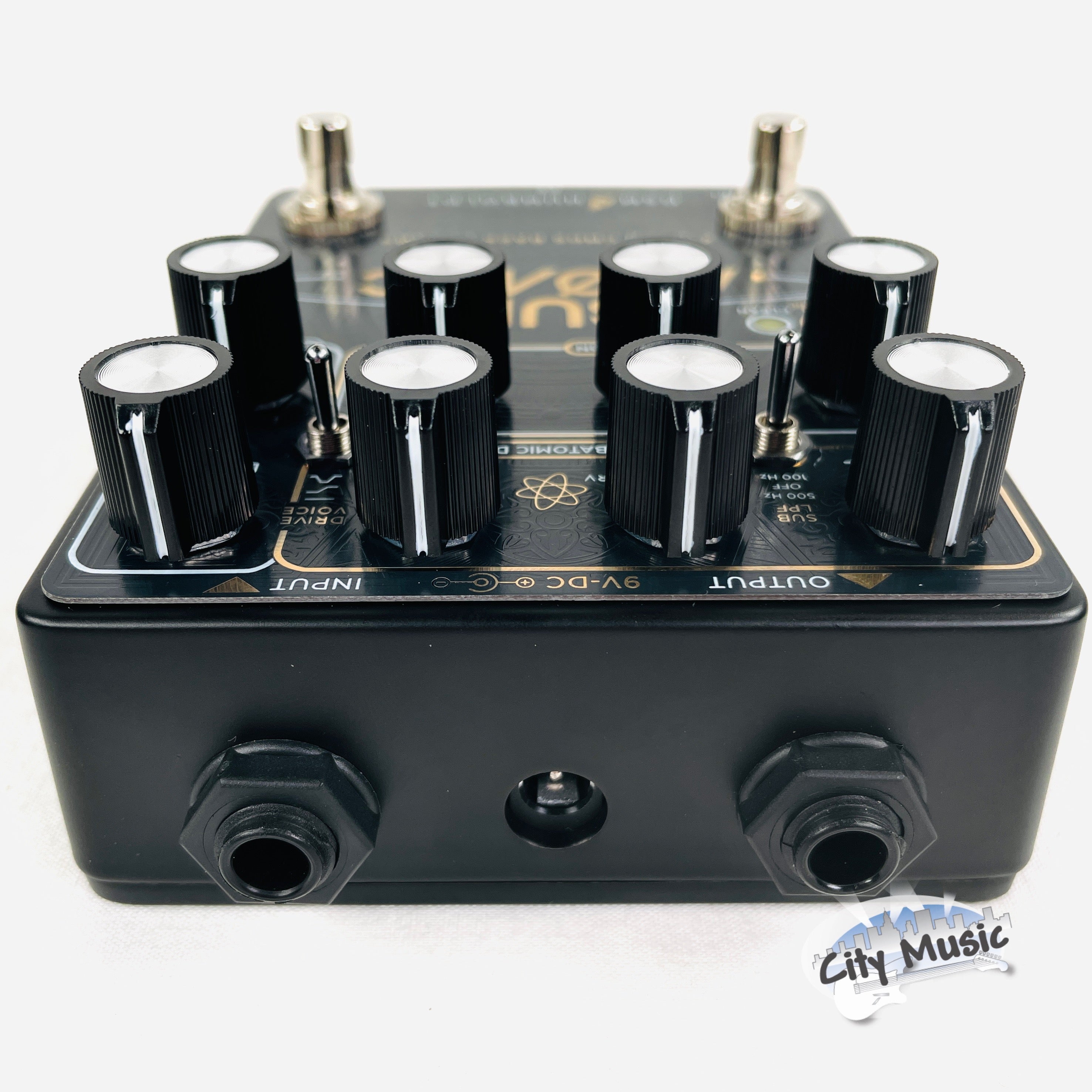 DSM & Humboldt Sub Atomic bass preamp pedal — footswitch detail