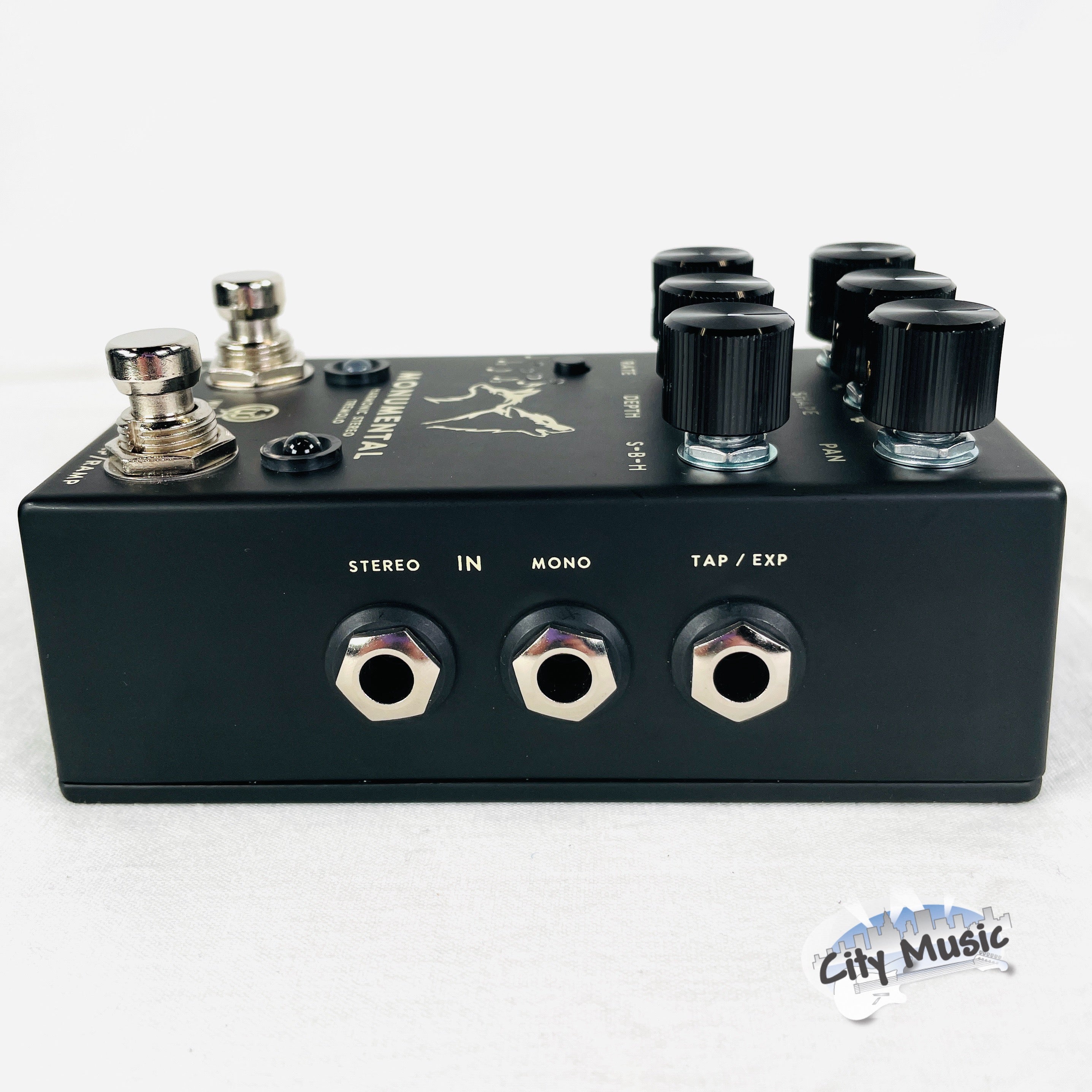 Used Walrus Audio Monumental tremolo pedal — rear power input panel