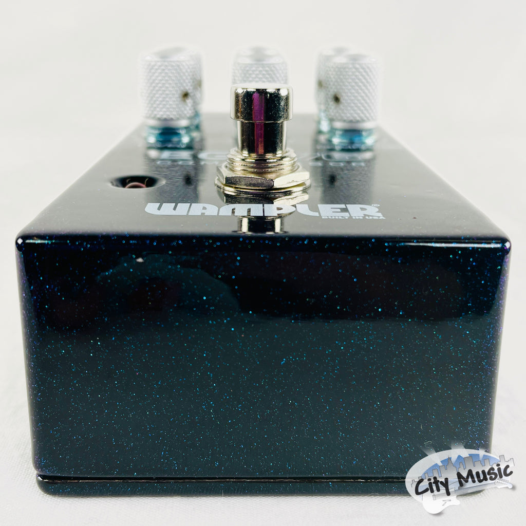 Wampler Ego 76 Compressor pedal — input and output jacks