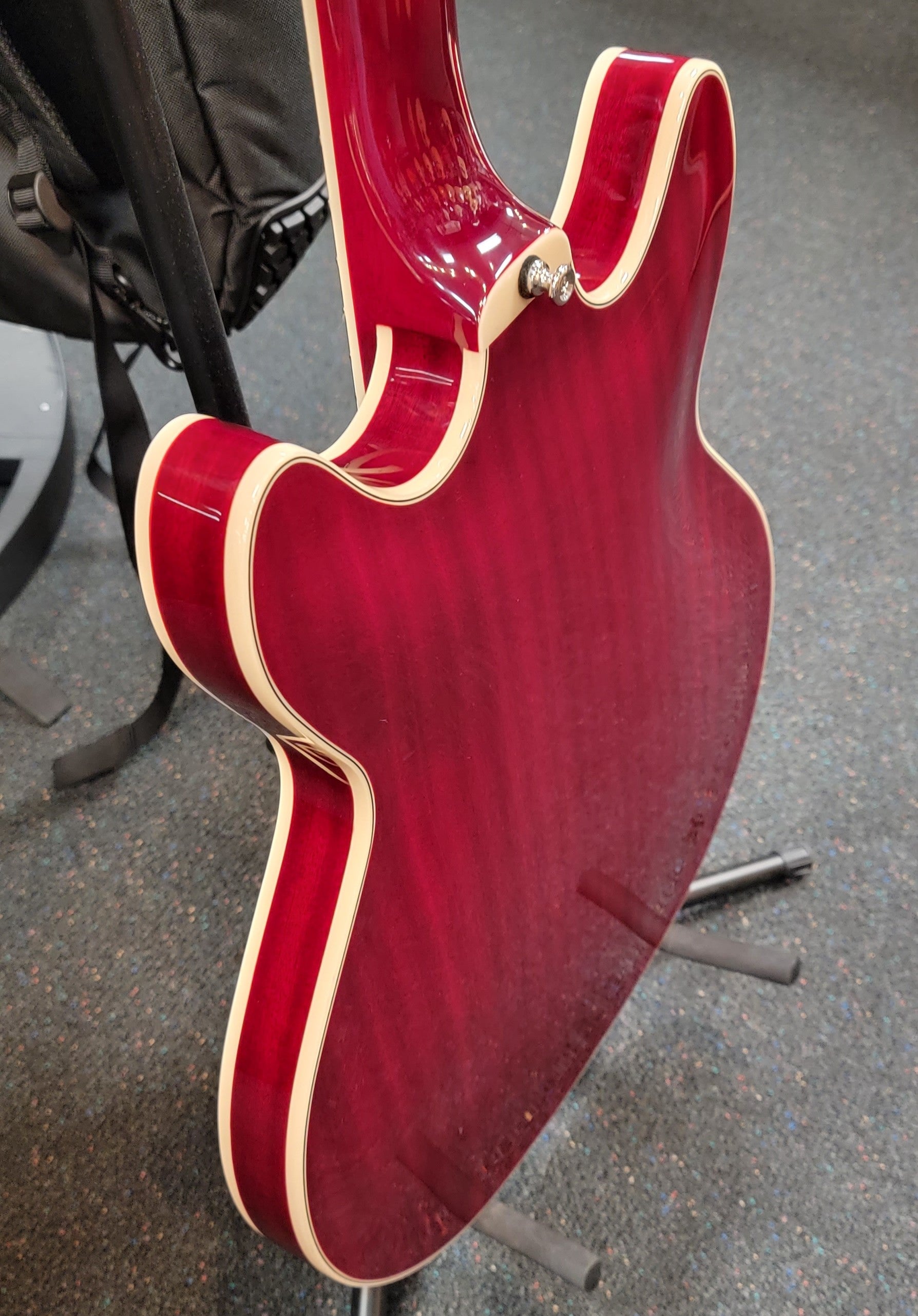 Guild Starfire I Cherry Red bass bridge detail