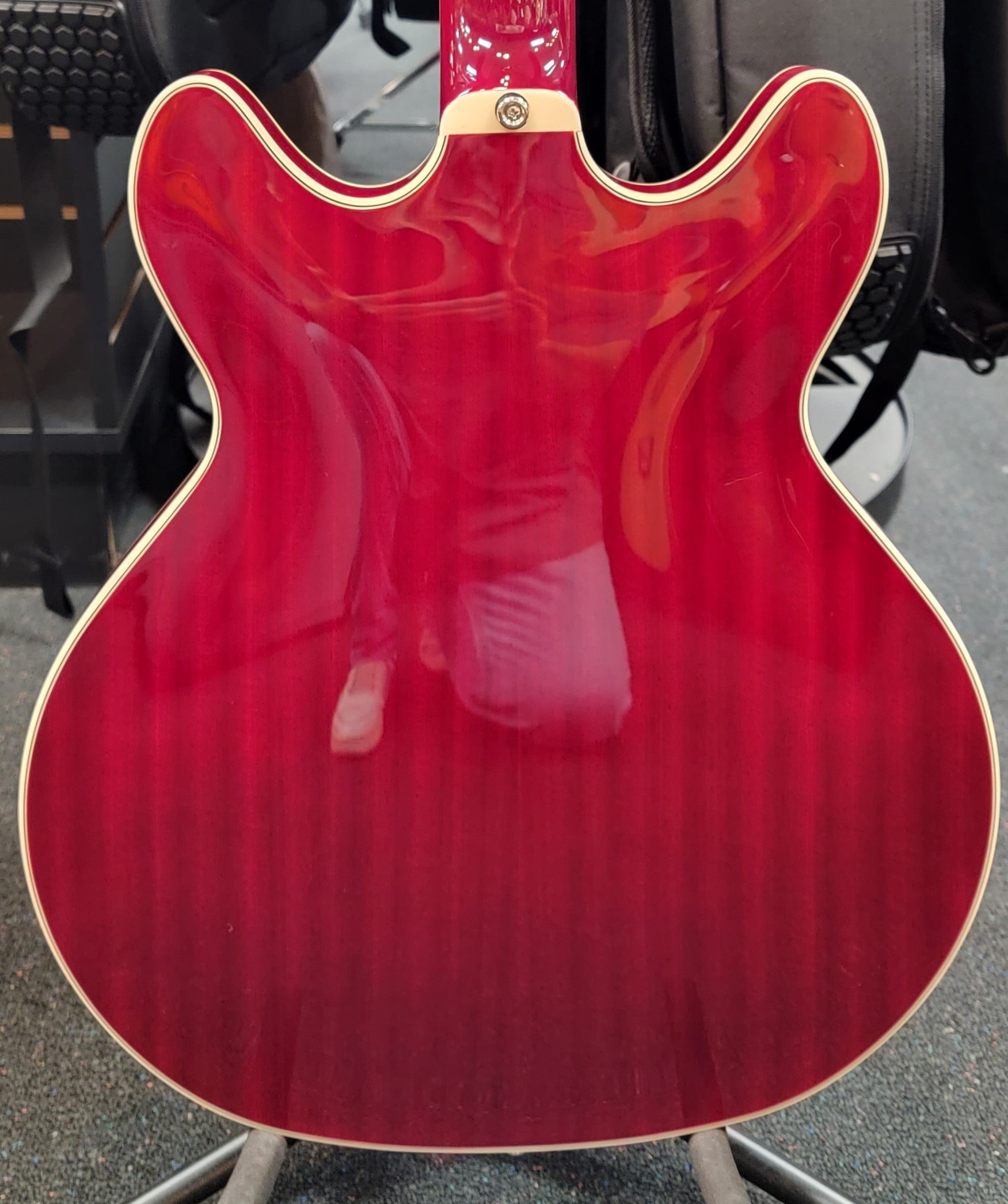 Guild Starfire I Cherry Red bass f-hole detail