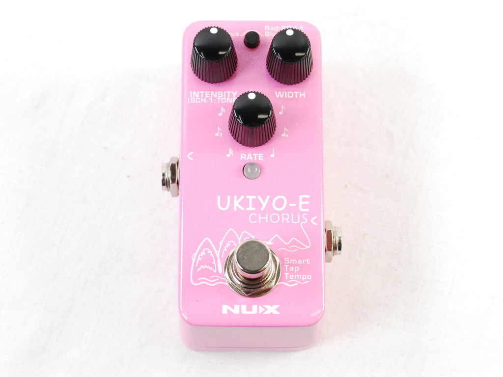 NUX NCH-4 Ukiyo-E Chorus mini pedal — angled product view
