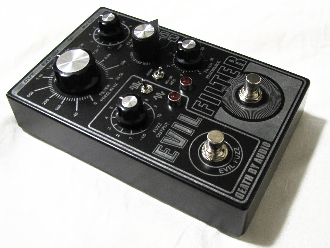 Death By Audio Evil Filter fuzz/filter pedal — side jacks view