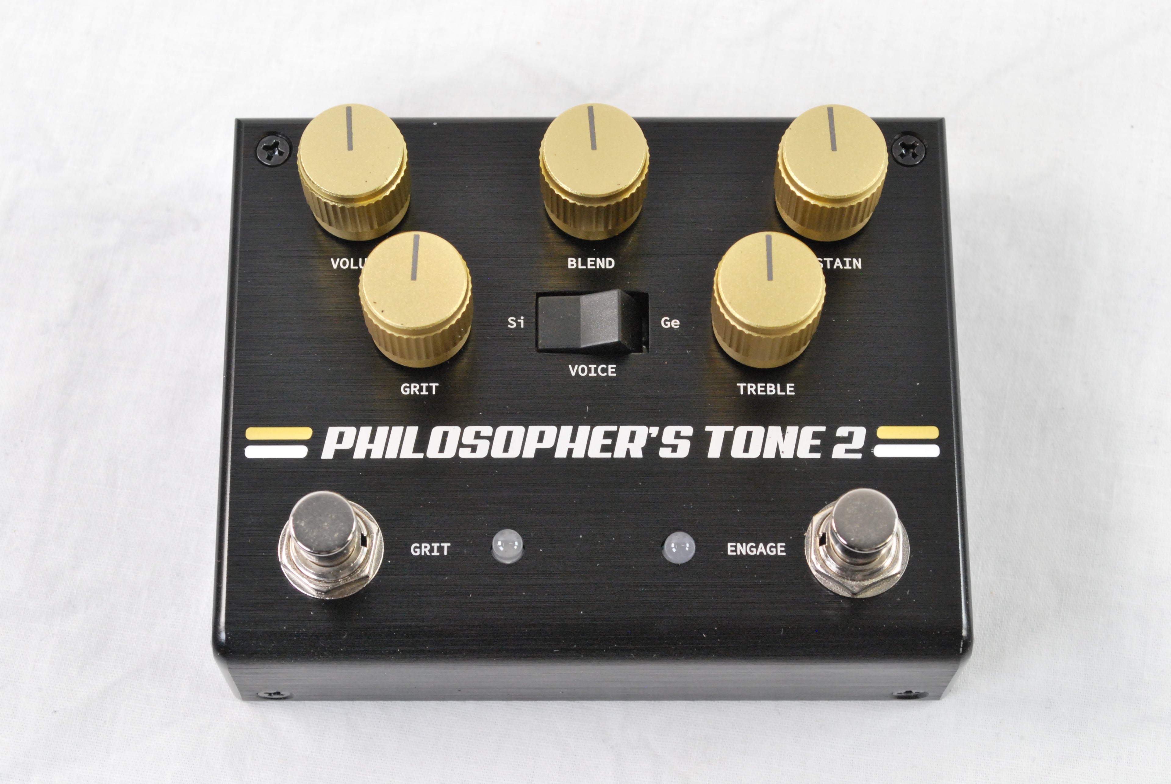 Pigtronix Philosopher's Tone 2 optical compressor — gold knobs and footswitches
