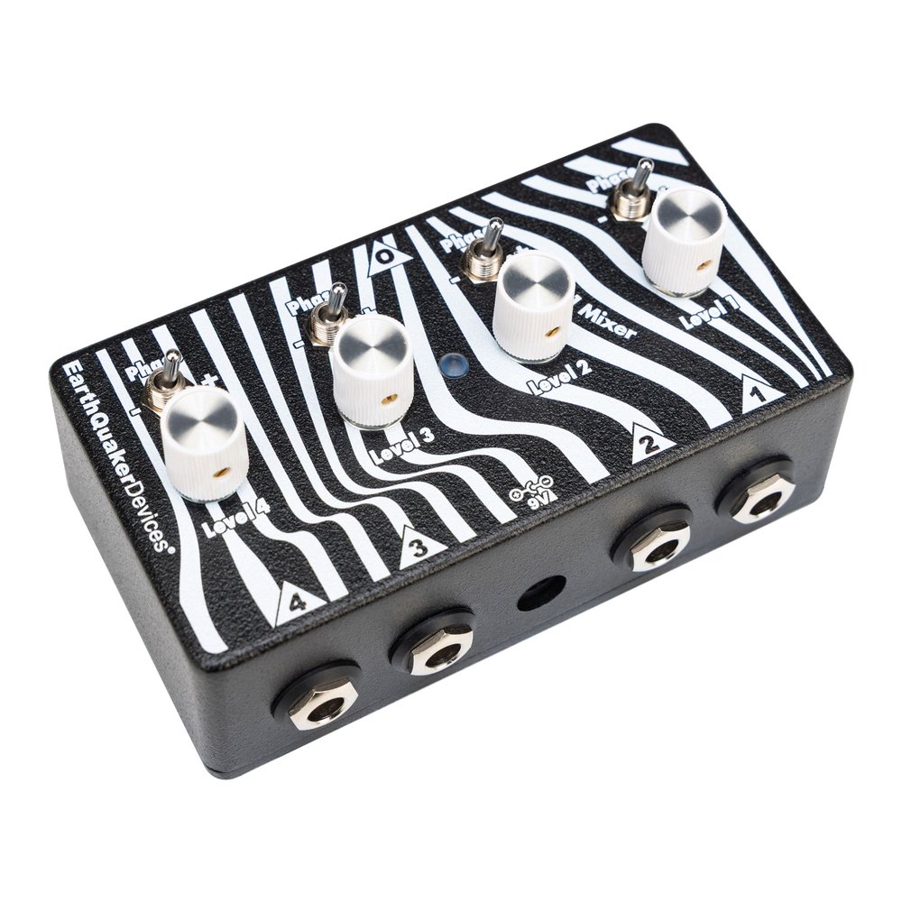 EarthQuaker Devices Four to One Mixer pedal - level knobs detail
