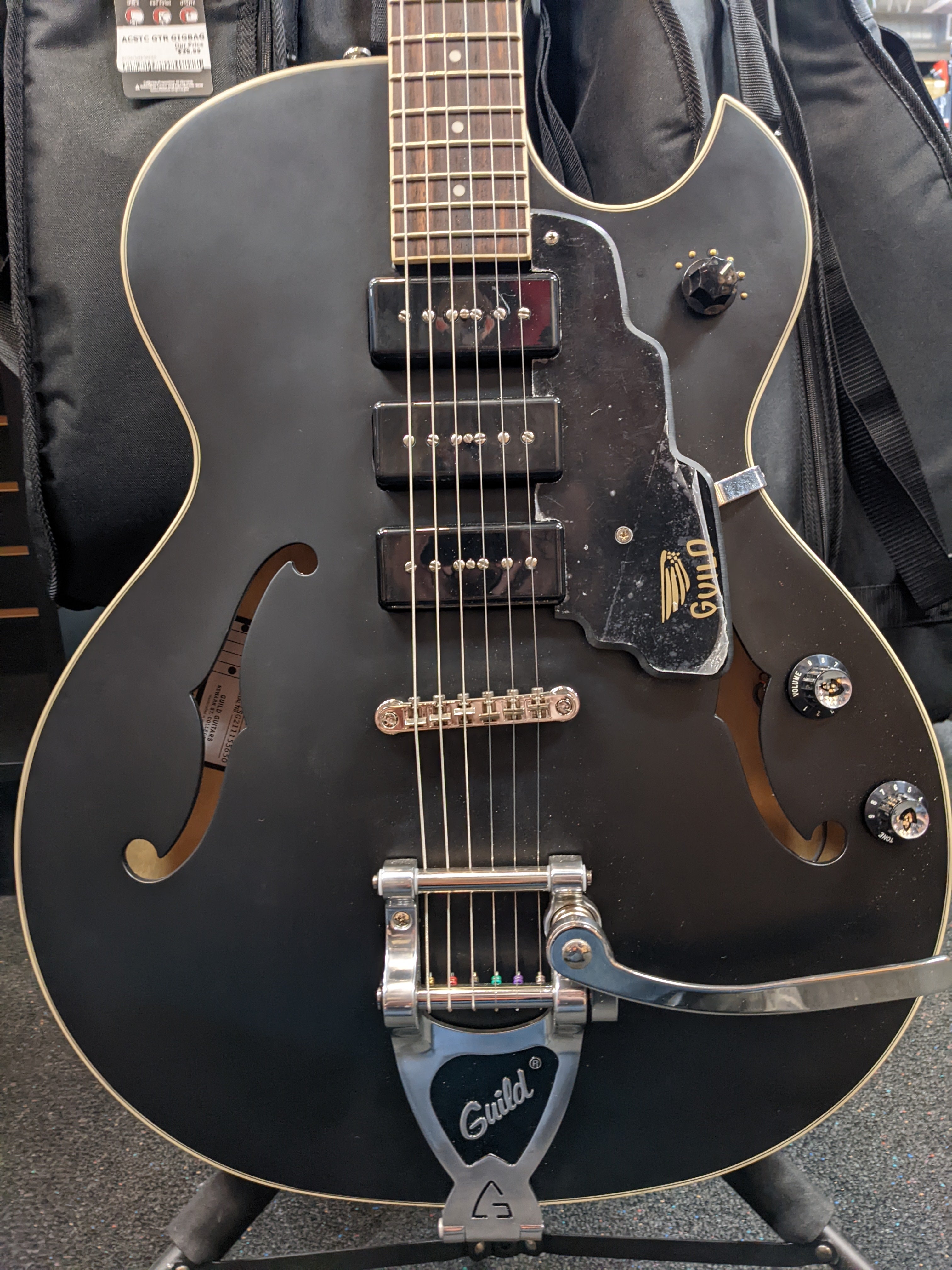 Guild Starfire I Jet90 Satin Black guitar headstock