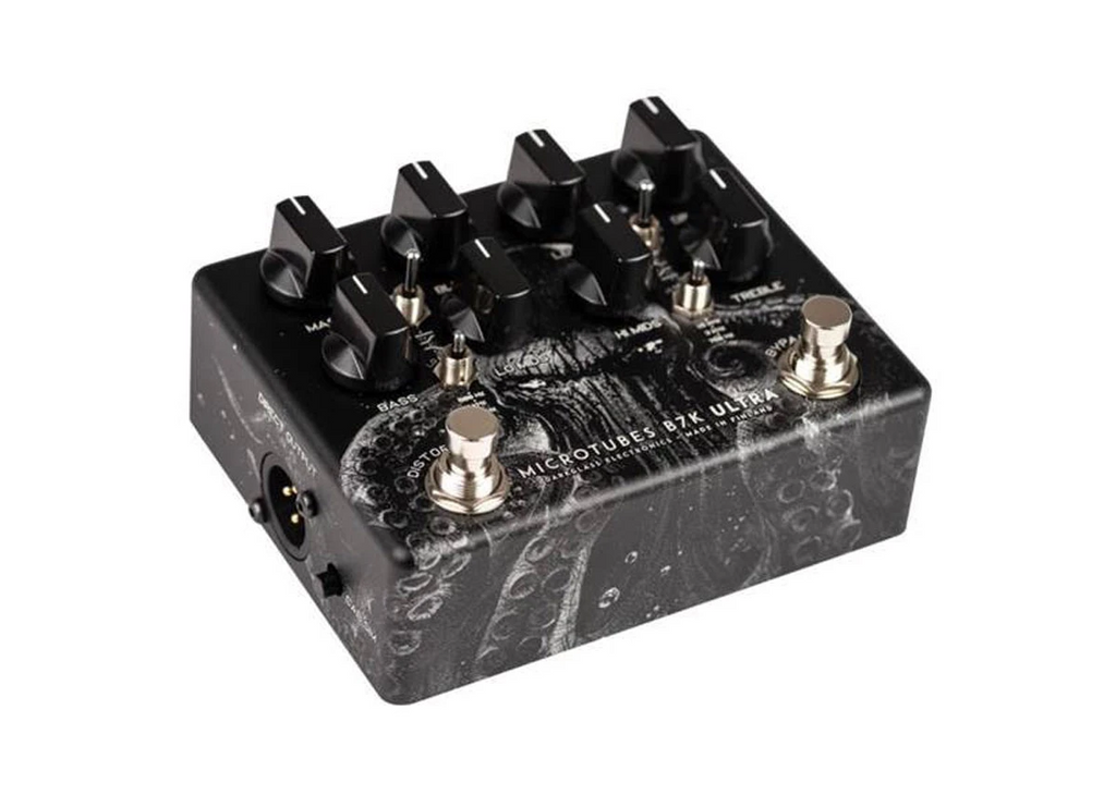 Darkglass B7K Ultra V2 Squid bass preamp pedal — black, rear connections
