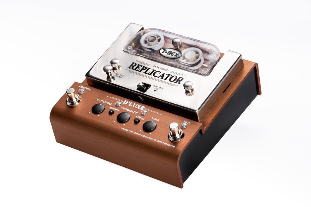 T-Rex Replicator D'Luxe analog tape delay — packaging and accessories