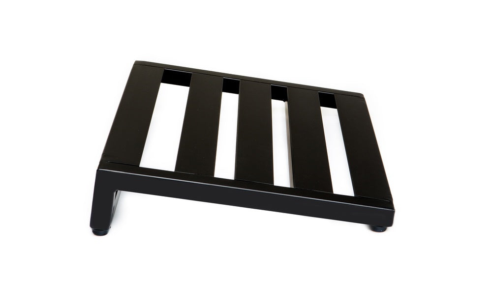 Pedaltrain Novo 18 pedalboard rail detail