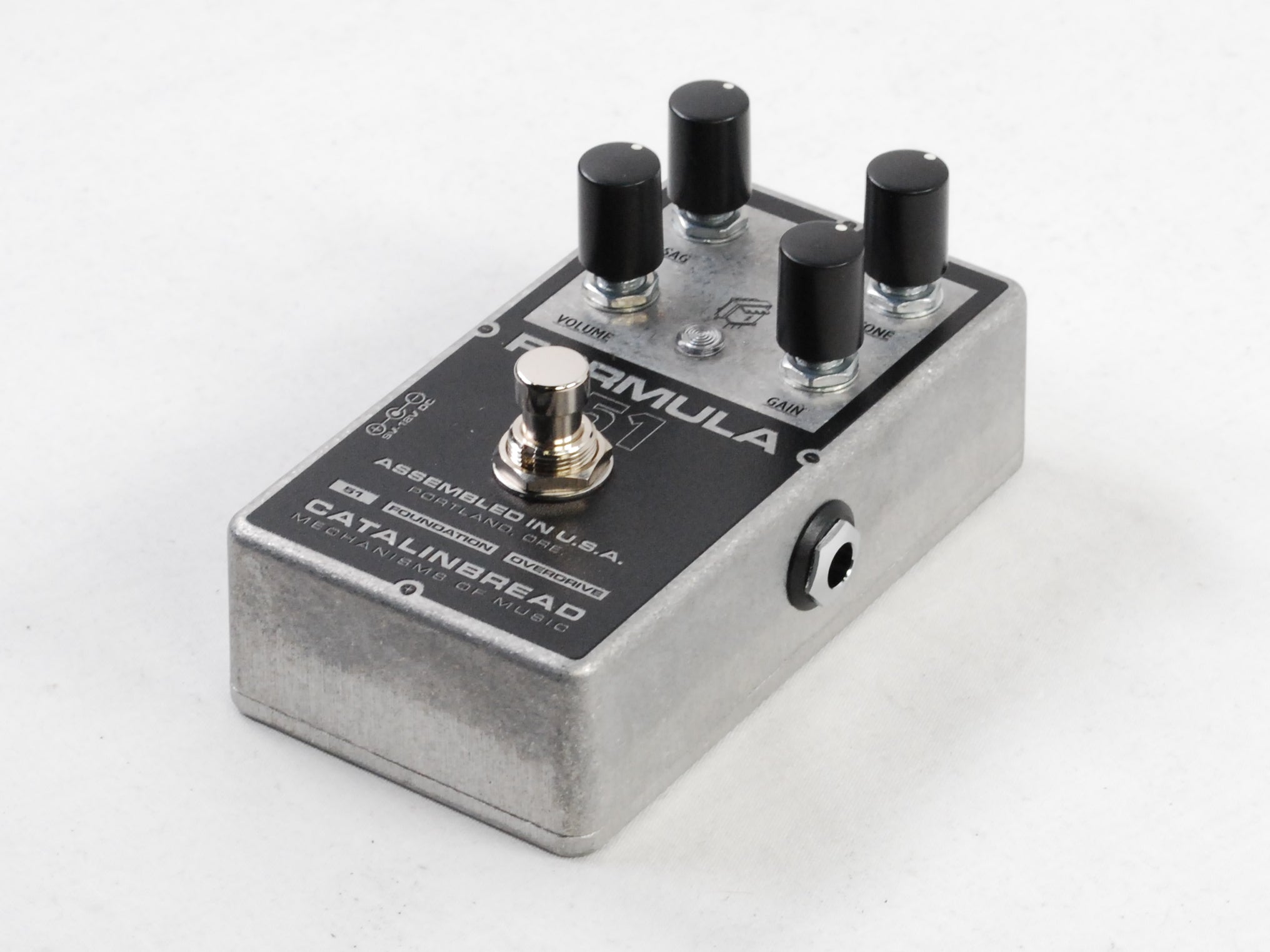 Catalinbread Formula 51 overdrive pedal — rear jacks view