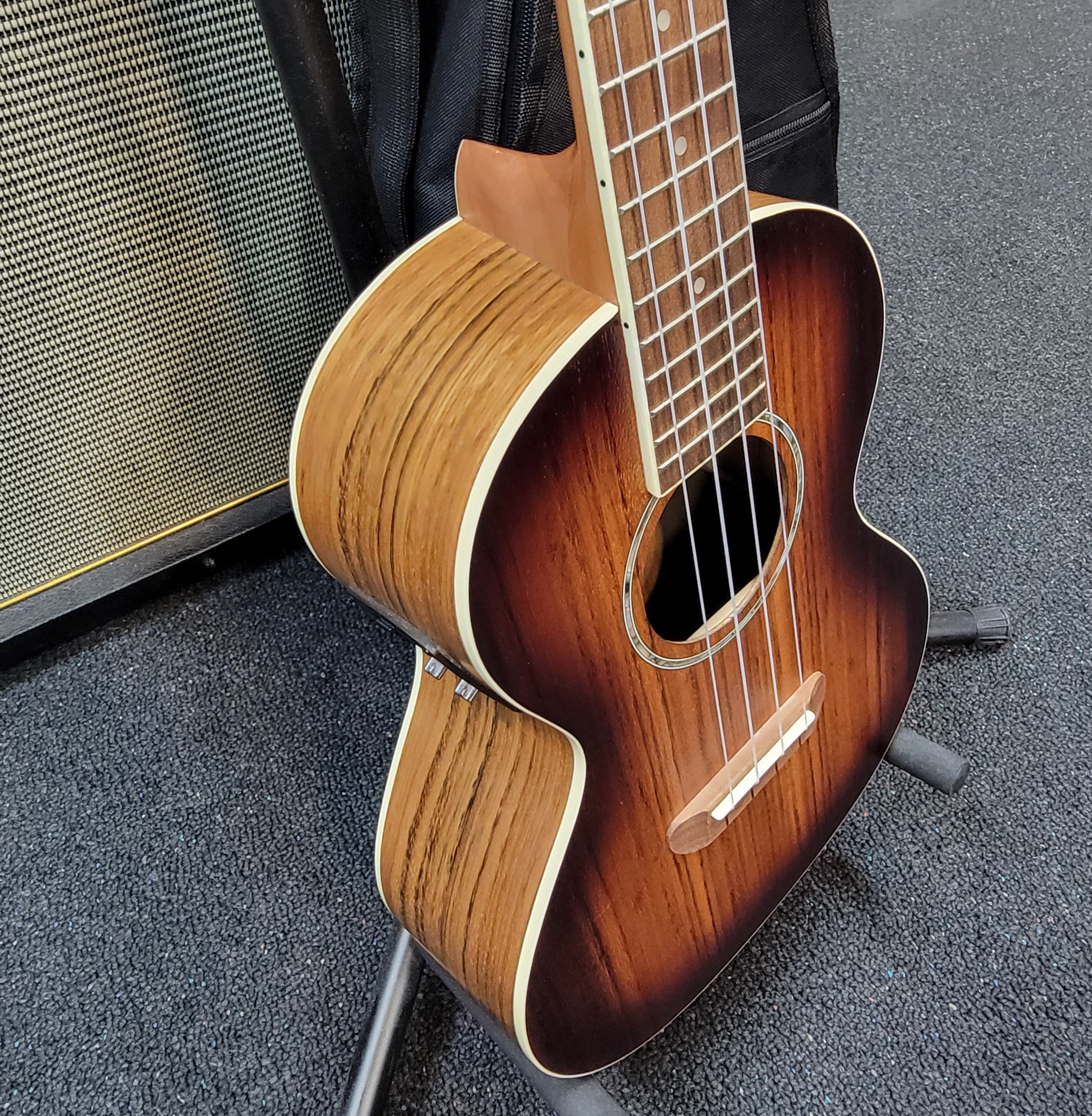 Fender Rincon Tenor Ukulele — Aged Cognac Burst side view
