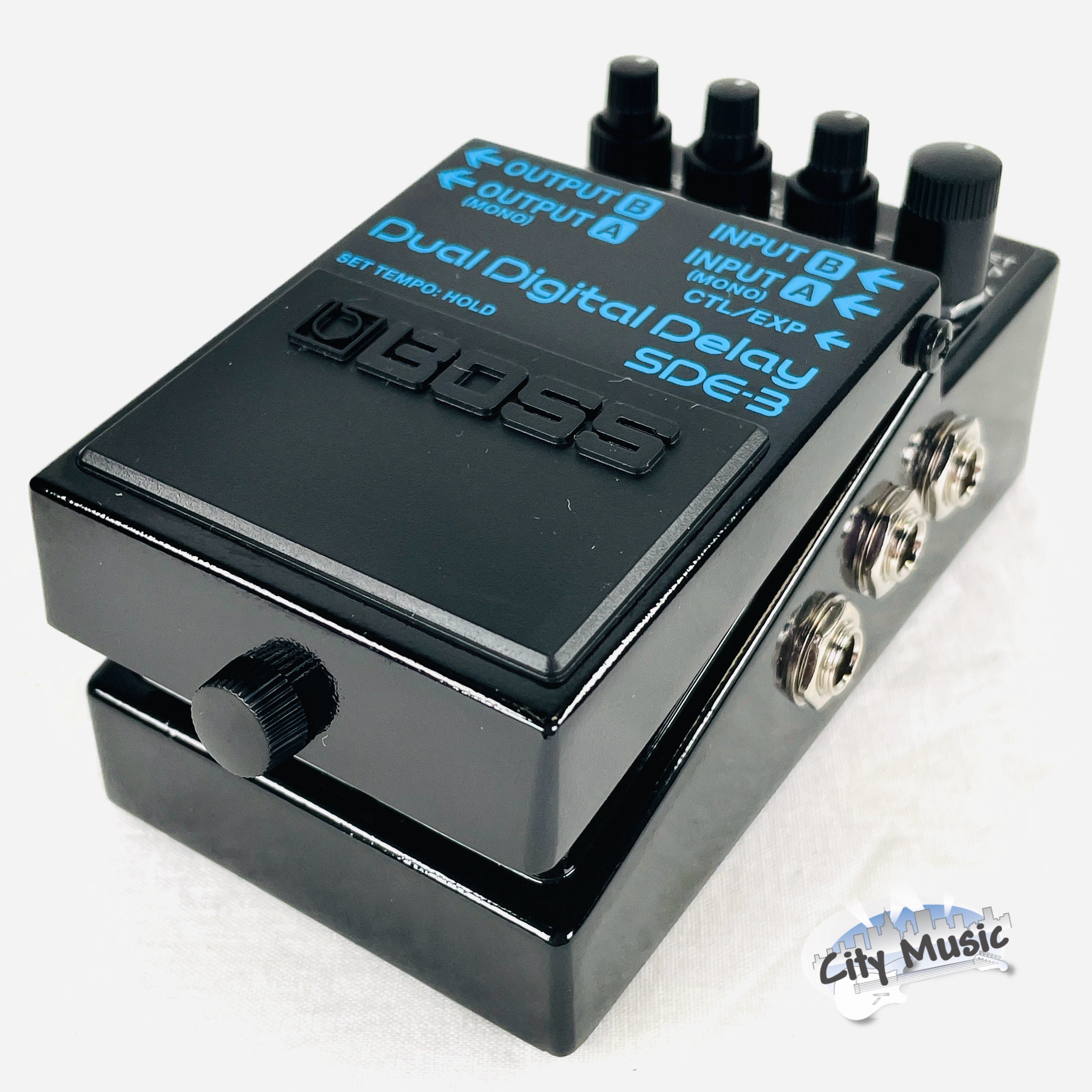 Boss SDE-3 Dual Digital Delay pedal — black enclosure angled view
