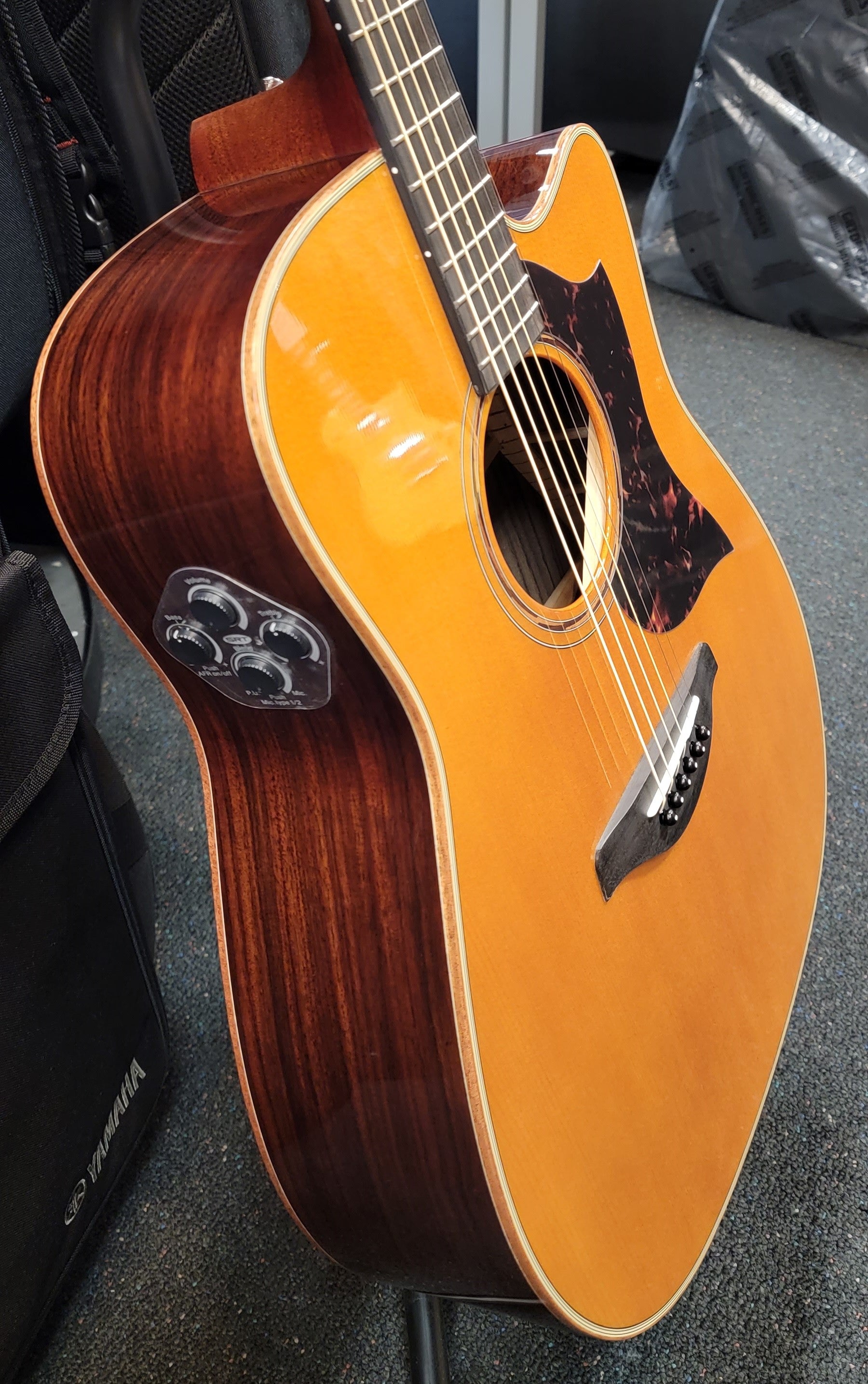 Yamaha A3R acoustic-electric guitar — headstock rear with tuners
