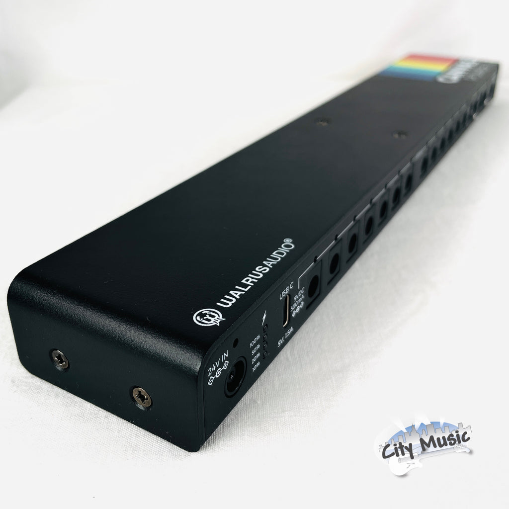 Walrus Audio Canvas Power 15 supply — angled three-quarter view