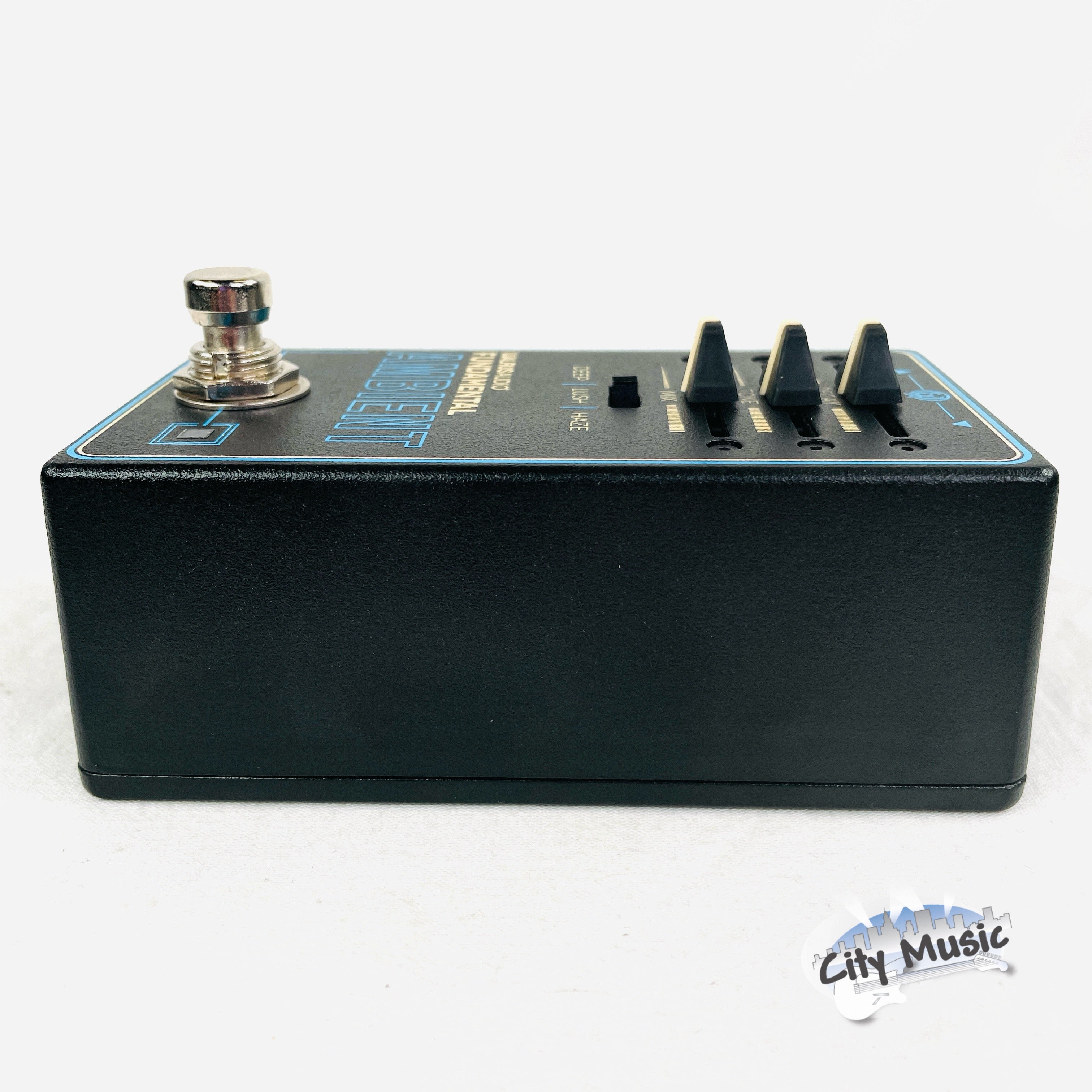 Used Walrus Audio Fundamental Series Ambient Reverb Guitar Effects Pedal в™«