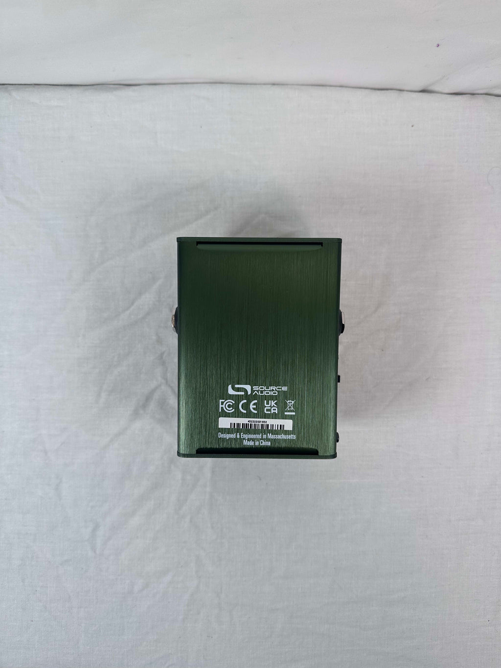 Source Audio ZIO bass preamp DI pedal — side jacks view