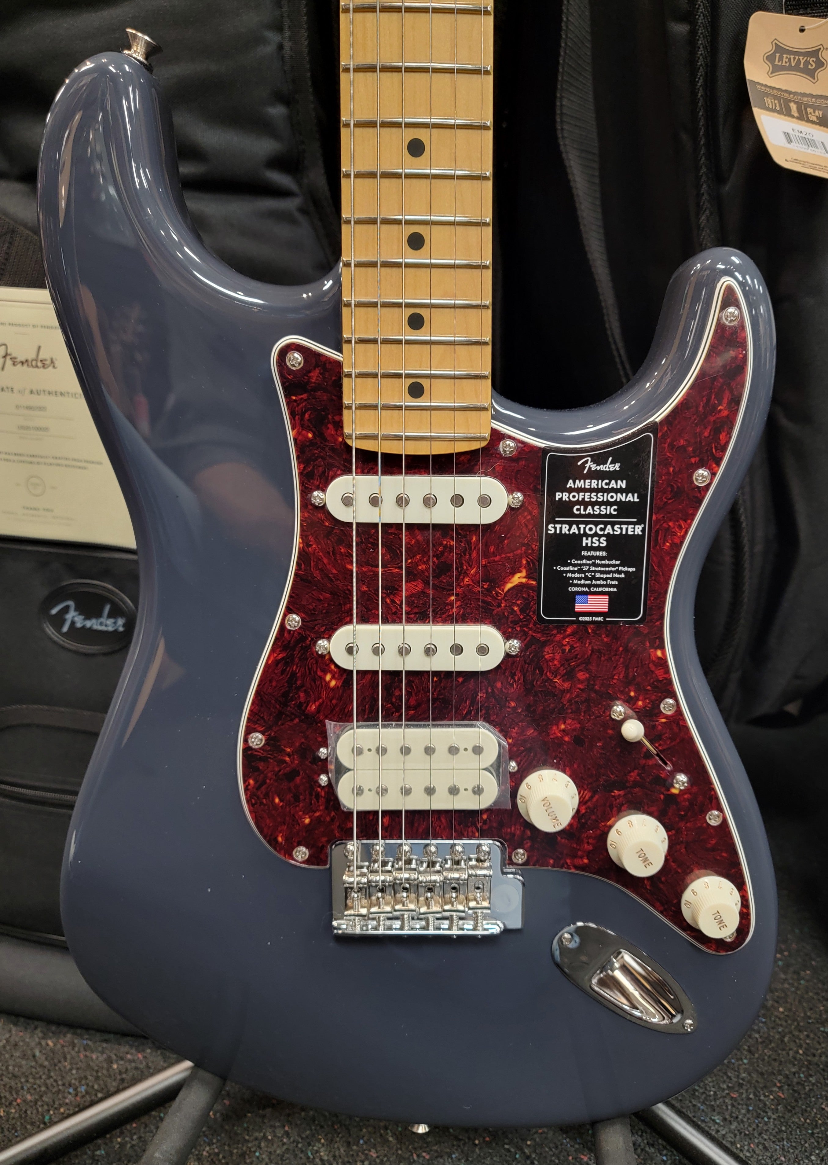 Brand New Fender Made in the USA American Professional Classic Stratocaster HSS Faded Black, W/Bag, Free Shipping!