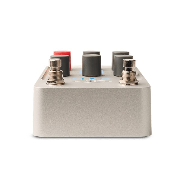 Universal Audio Max preamp & dual compressor pedal — input/output jacks