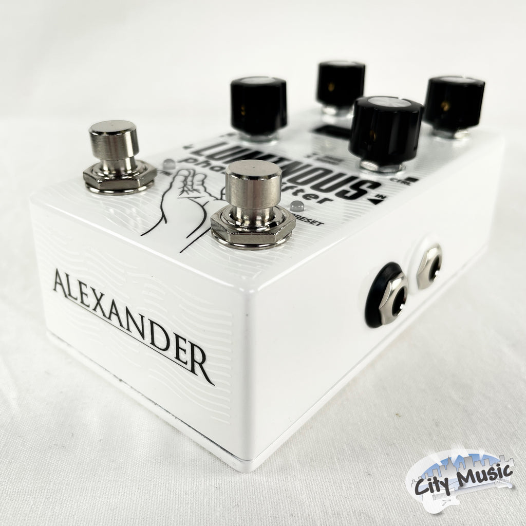 Used Alexander Luminous phaseshifter pedal — jacks