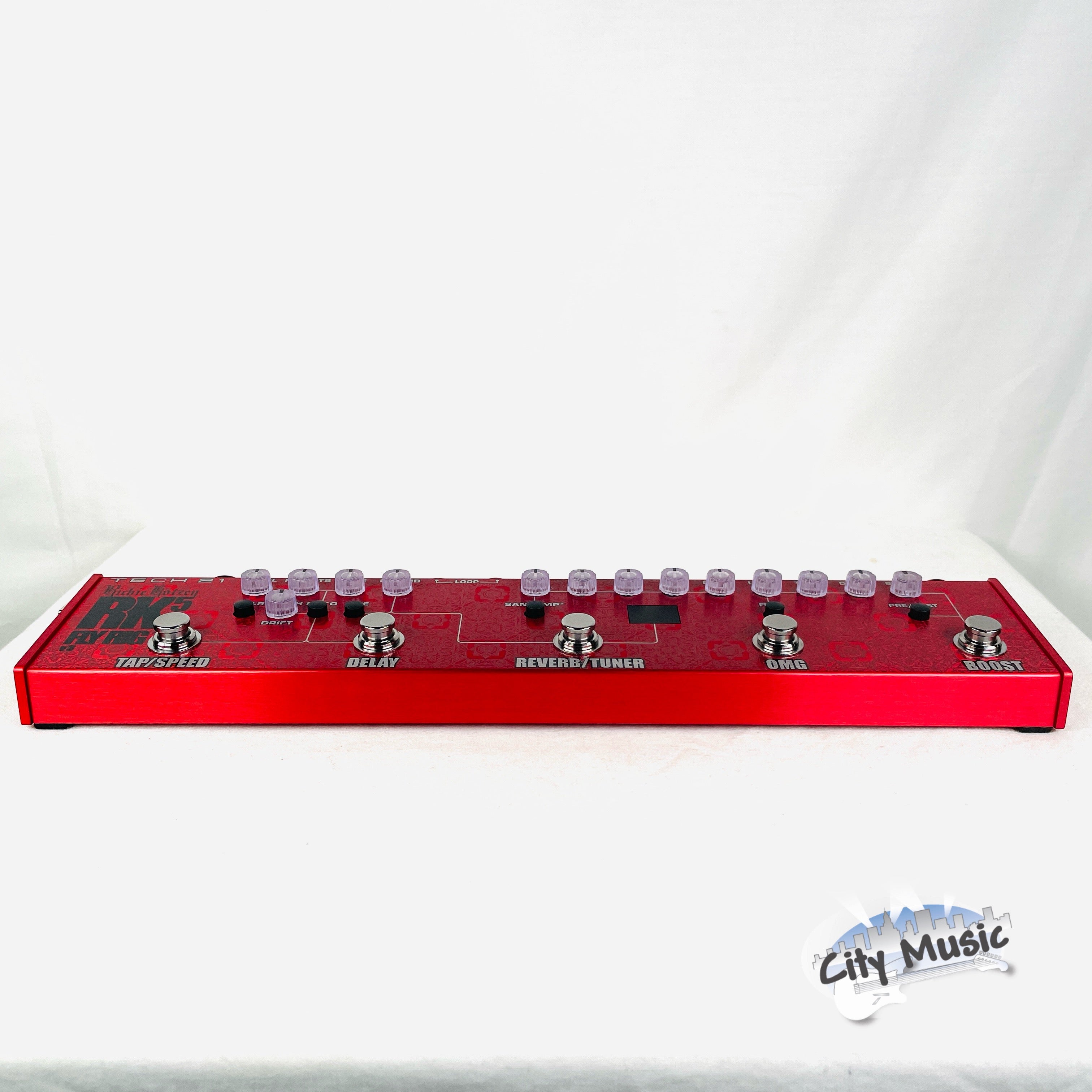 Used Tech 21 RK5 V3 Richie Kotzen Fly Rig SansAmp pedal — rear panel inputs
