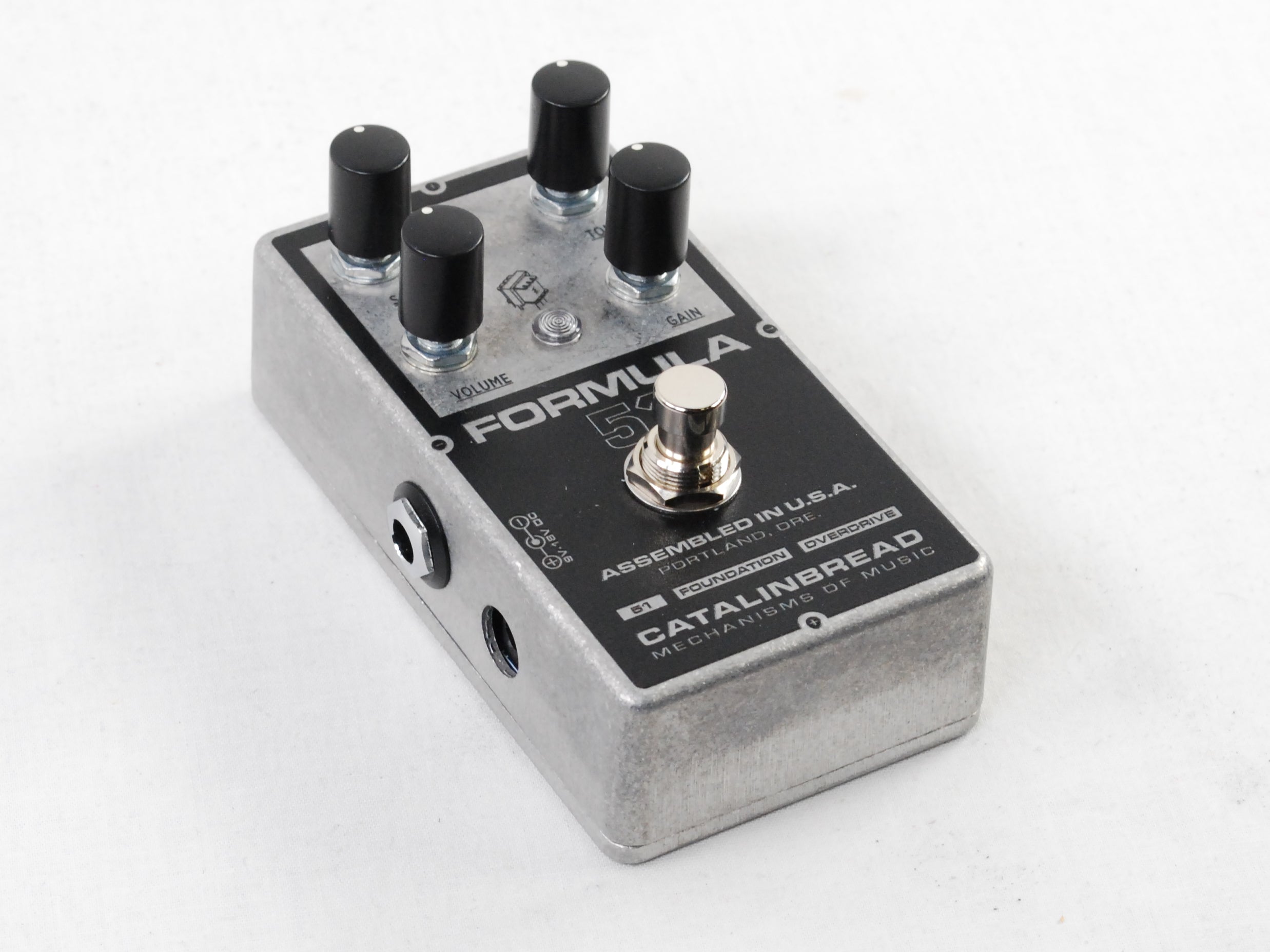 Catalinbread Formula 51 overdrive pedal — control knobs close-up