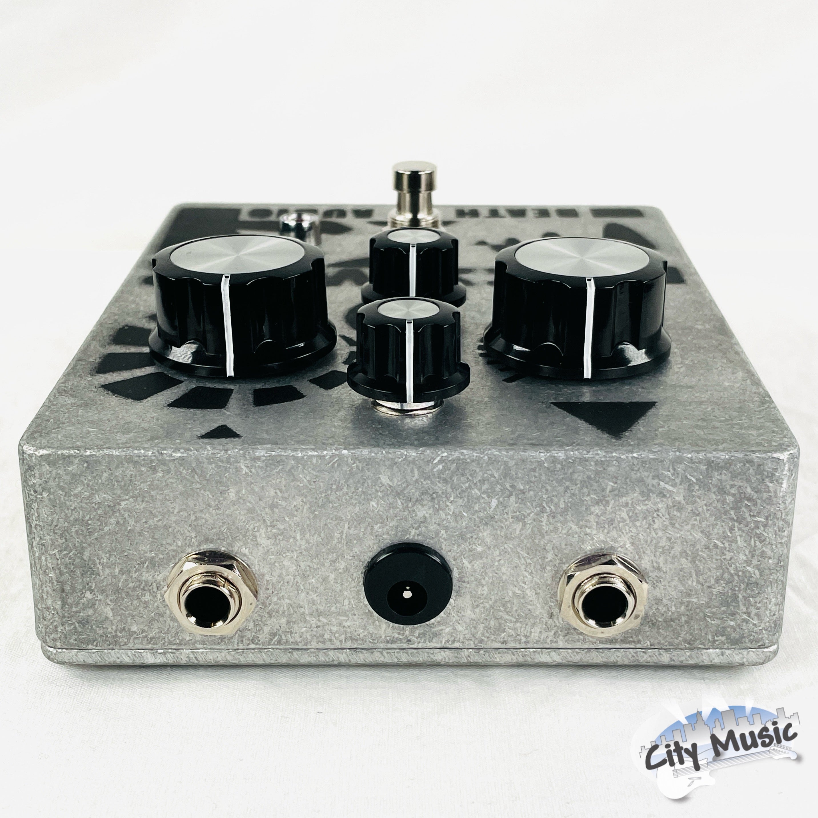 Used Death By Audio Bass War Fuzz Guitar Effects Pedal в™«