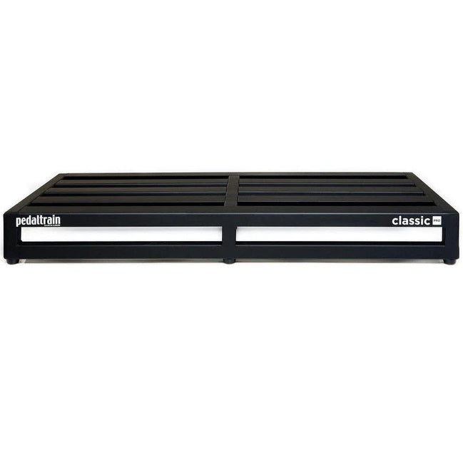Pedaltrain Classic PRO pedalboard — angled rail detail