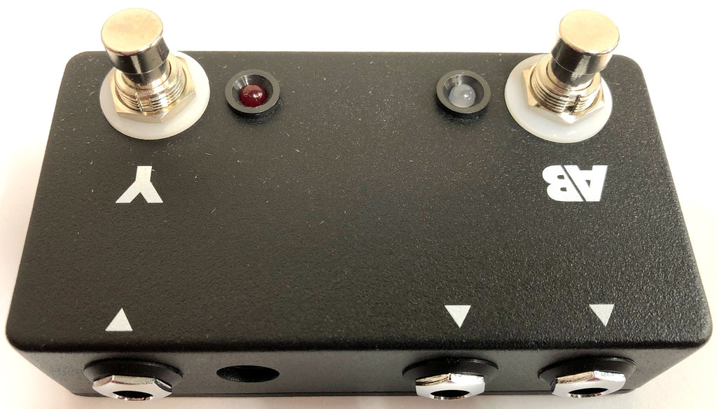 JHS Active A/B/Y switcher pedal — rear jacks