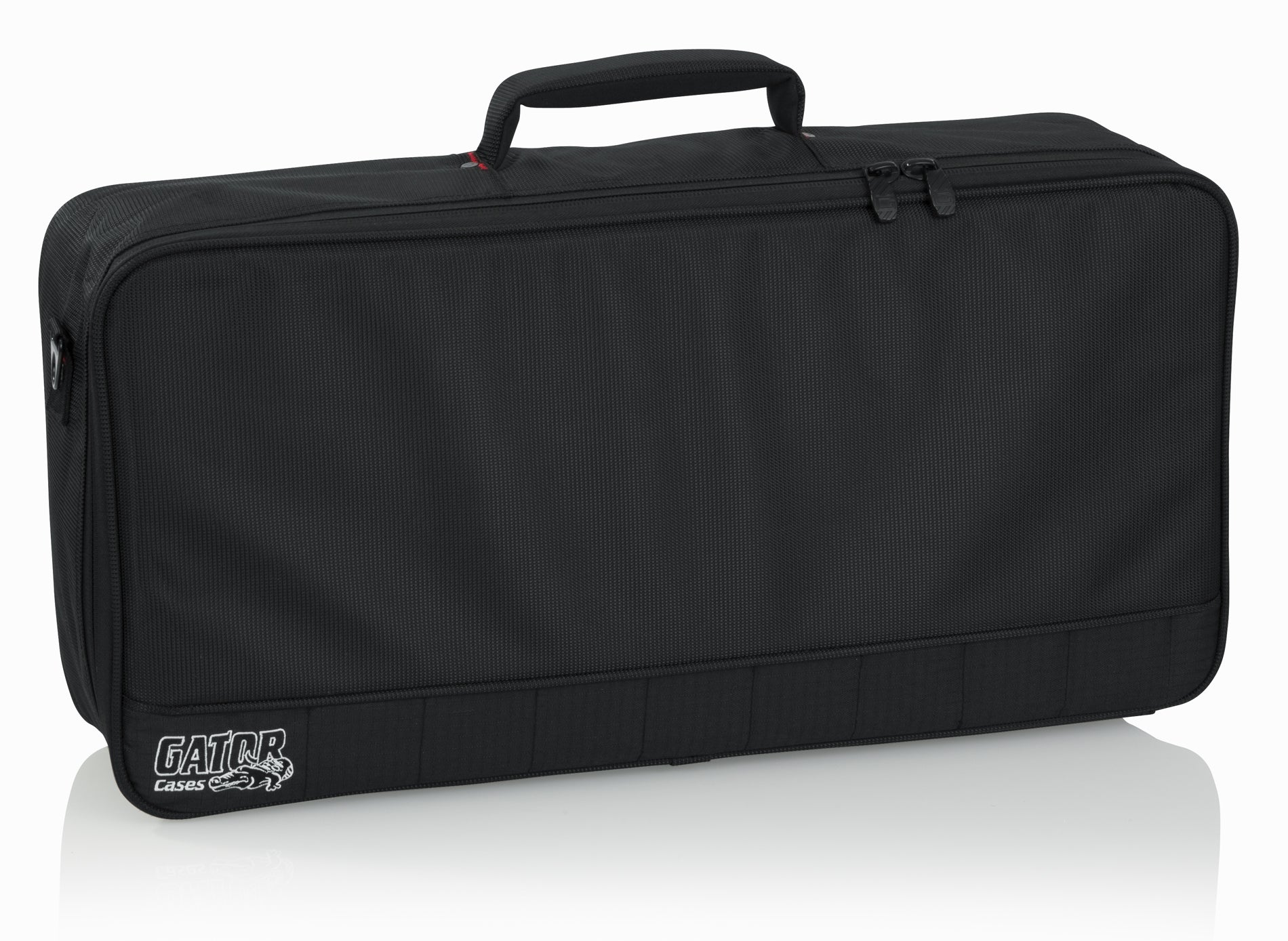 Gator GPB-BAK-1 pedalboard — detail of aluminum frame and rubber feet