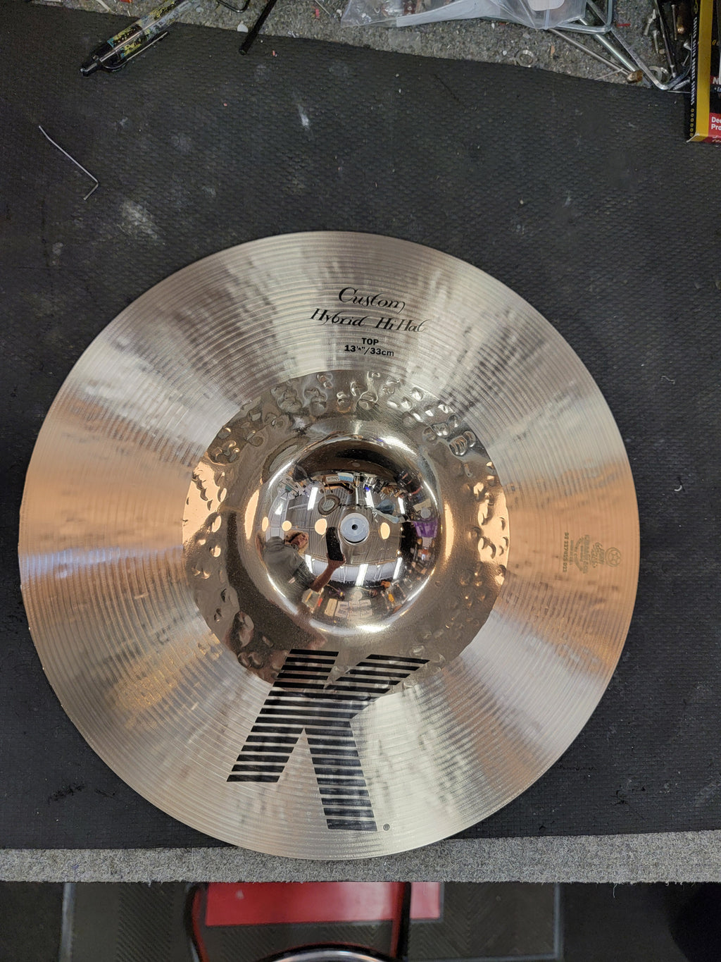 Zildjian K1213 K Custom Hybrid Hi-Hat - side profile showing medium weight
