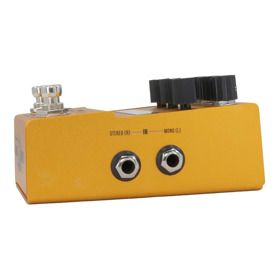 Walrus Audio MAKO MKII ACS1 amp + cab simulator — side jacks and ports
