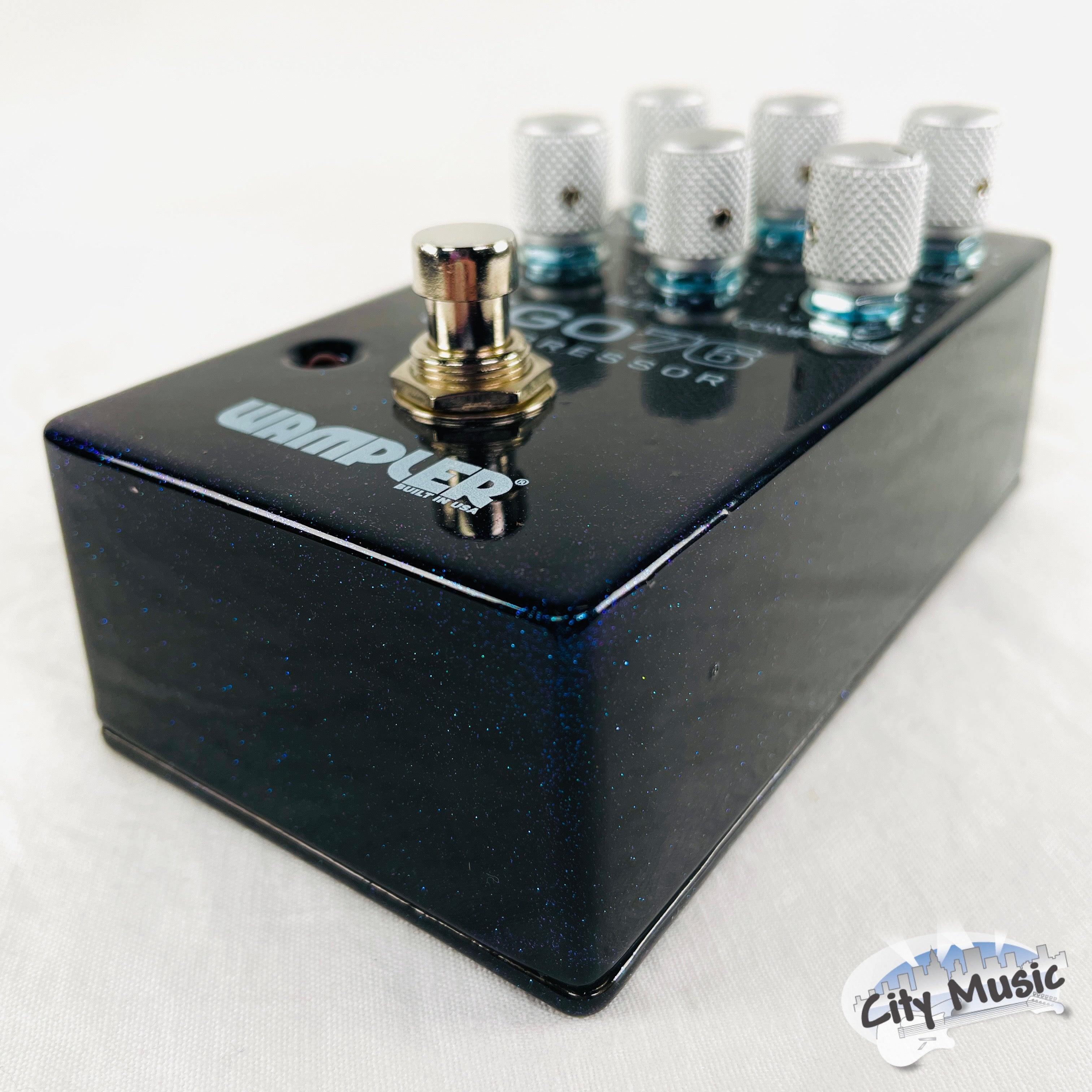 Wampler Ego 76 Compressor pedal — Level, Blend, Compress knobs detail