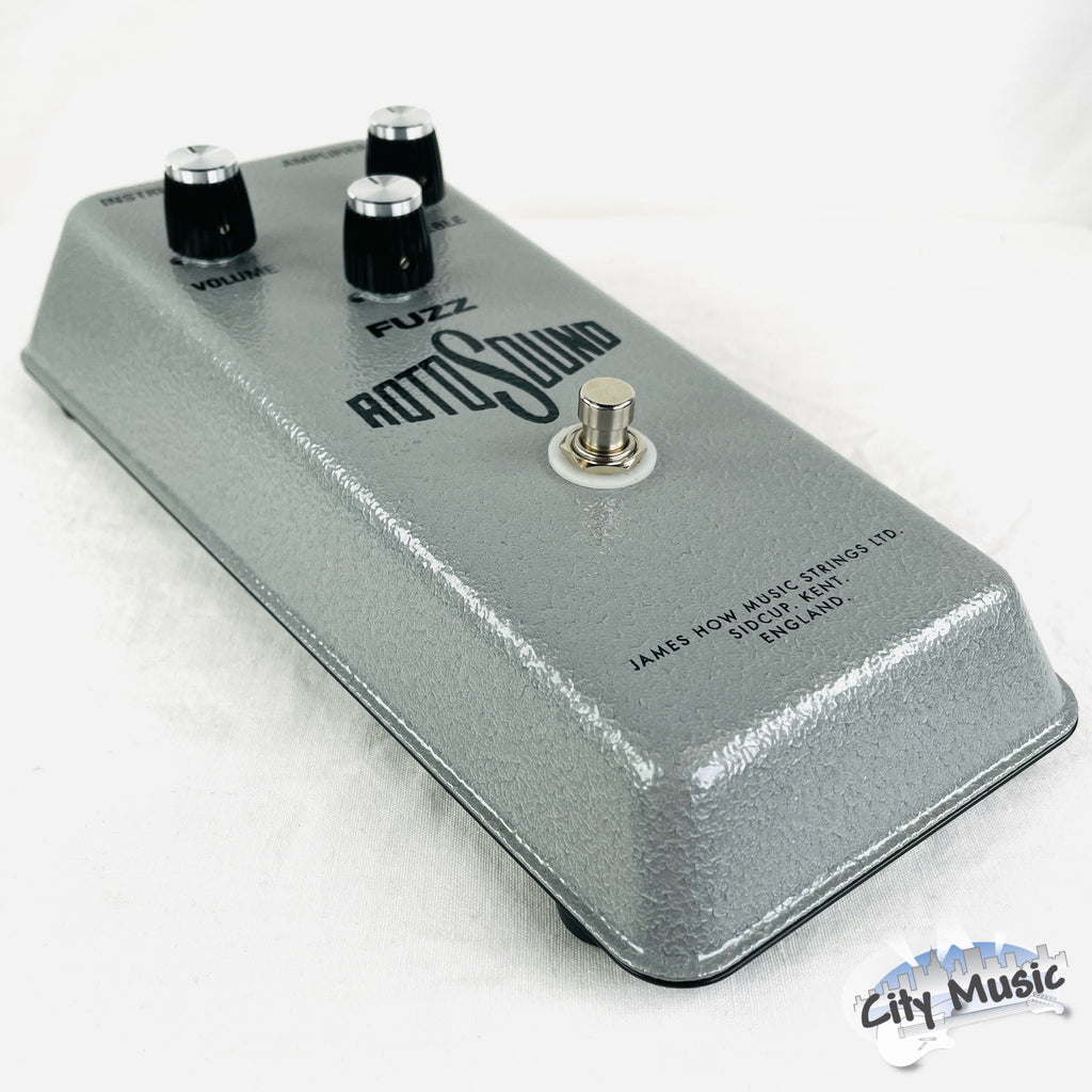 Rotosound RFB1 1967 reissue fuzz pedal — control knobs close-up