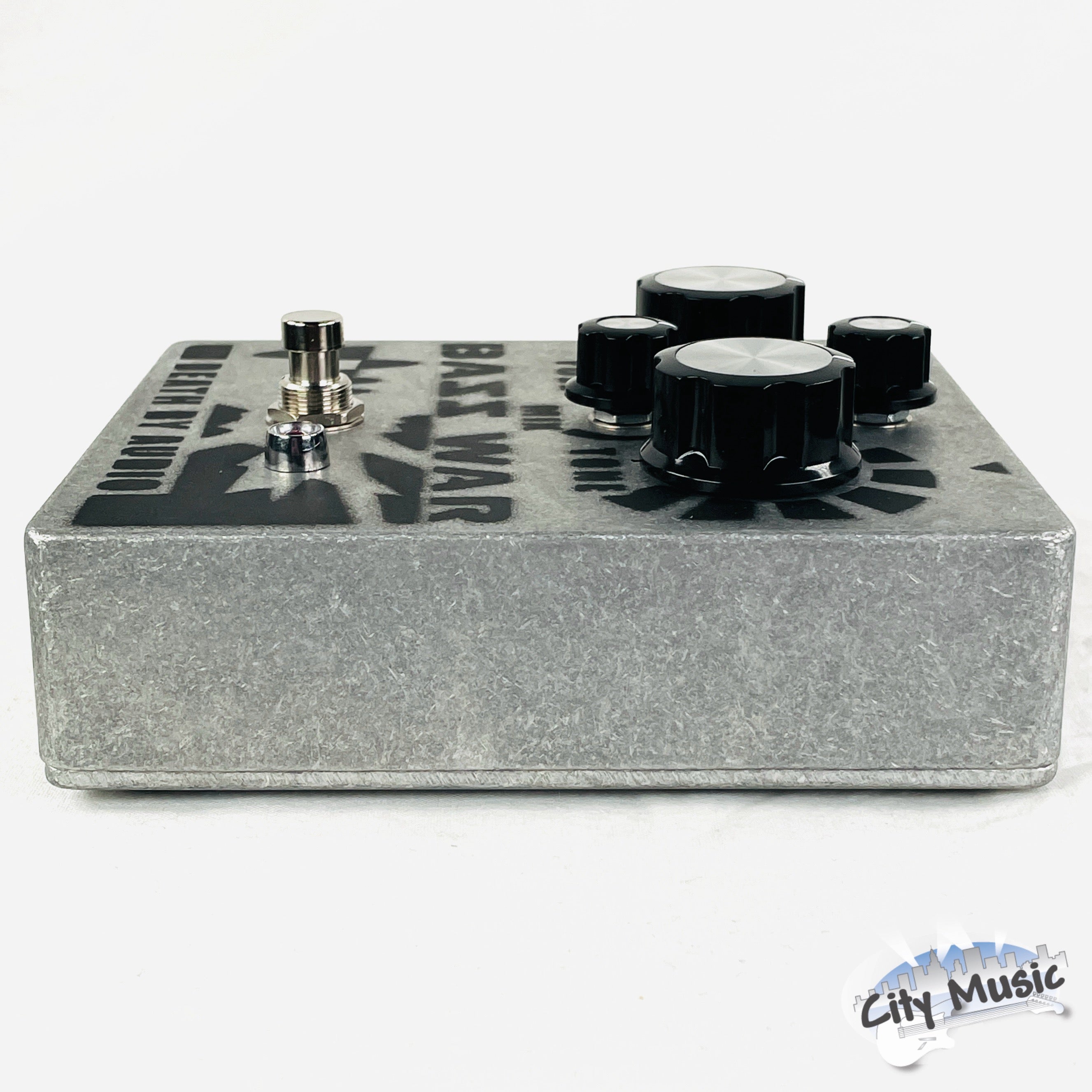 Used Death By Audio Bass War Fuzz Guitar Effects Pedal в™«