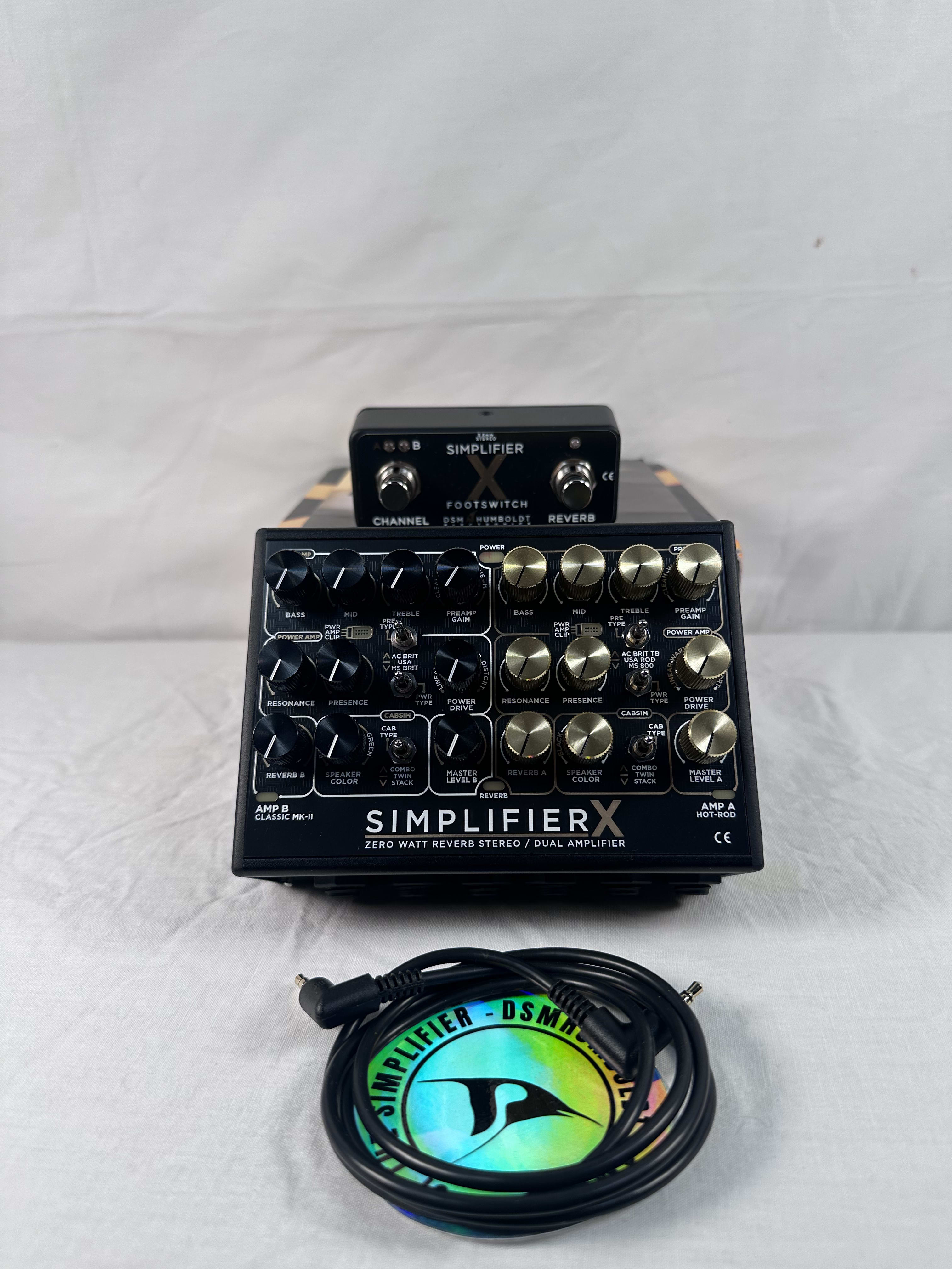 DSM & Humboldt Simplifier X dual amp simulator — front with cable and footswitch