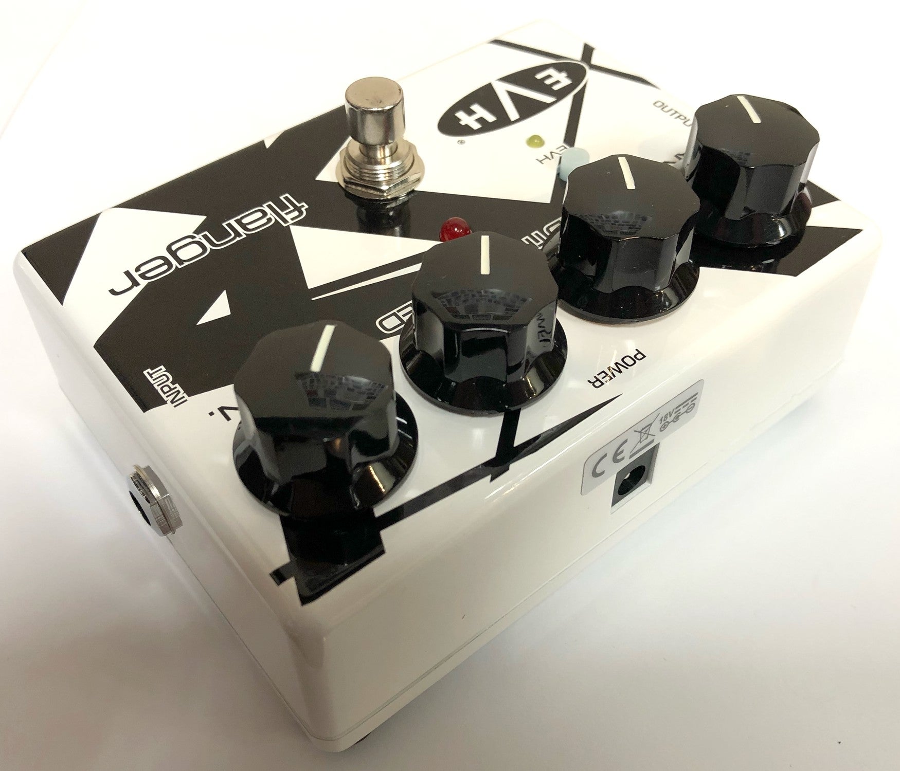 MXR EVH117 Flanger — EVH Unchained switch detail